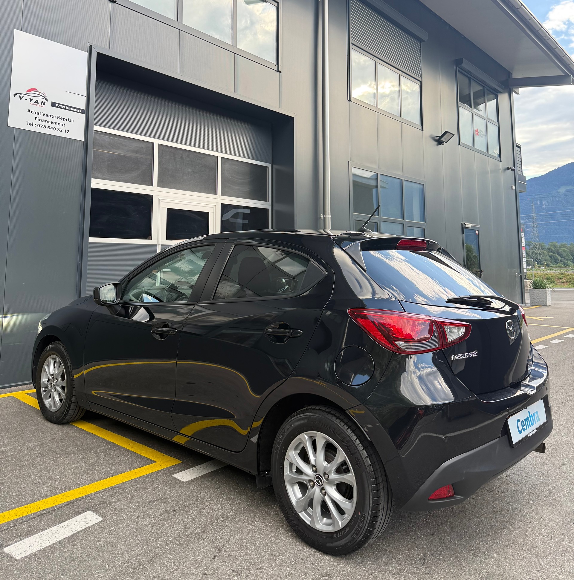 MAZDA 2 SKYACTIV-G 90 Revolution Automat-image-5