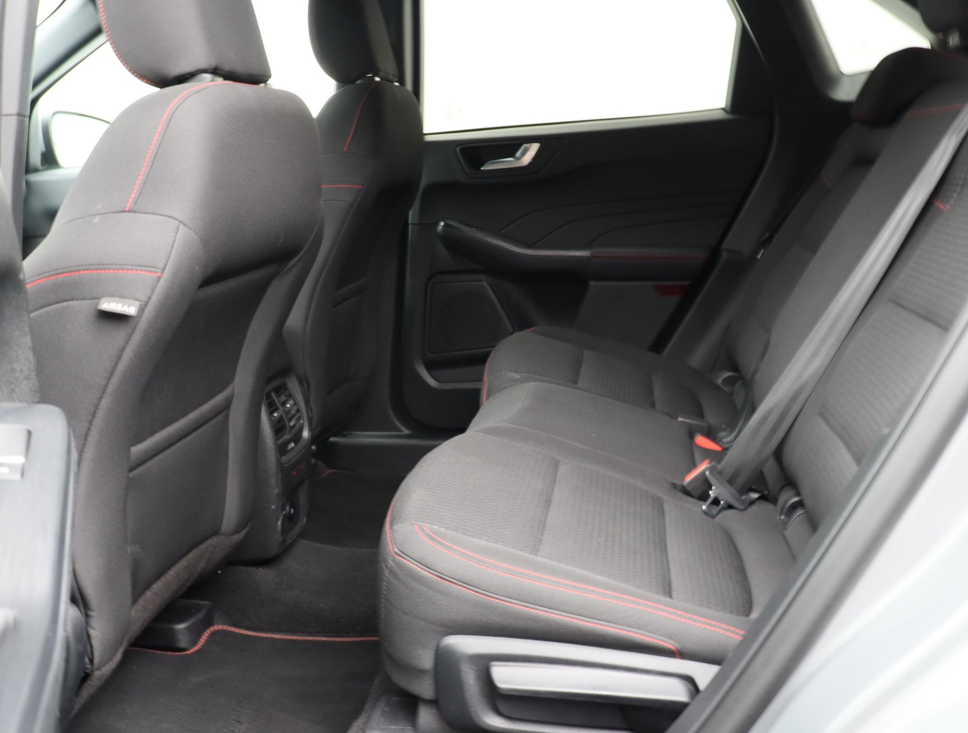 FORD Kuga 2.5 Plug-in Hybrid ST-Line-image-4