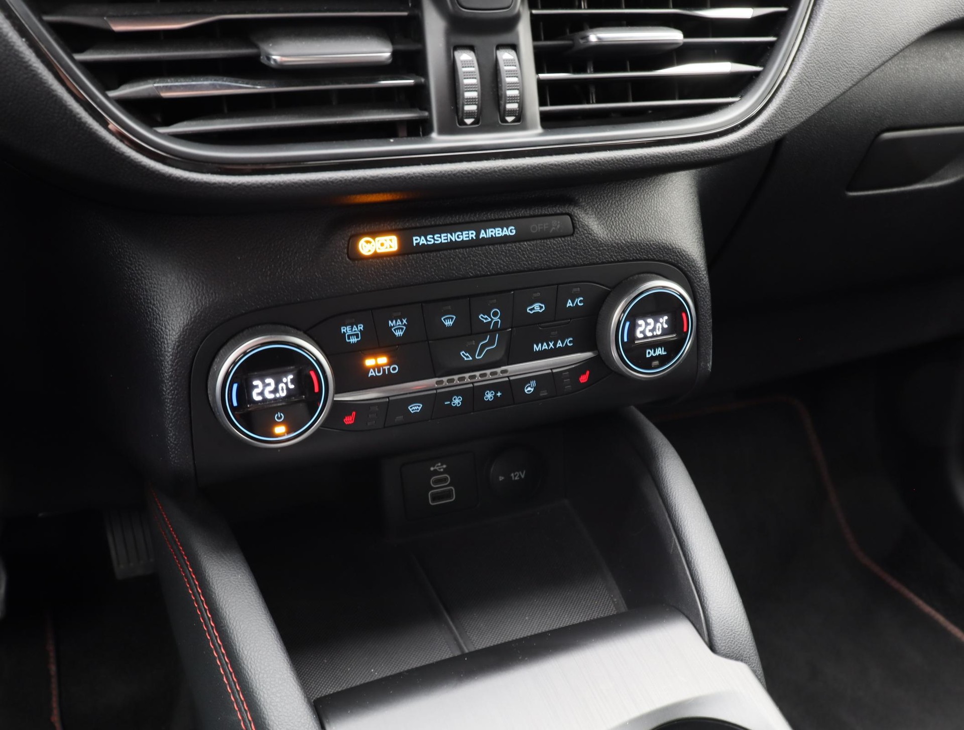 FORD Kuga 2.5 Plug-in Hybrid ST-Line-image-12