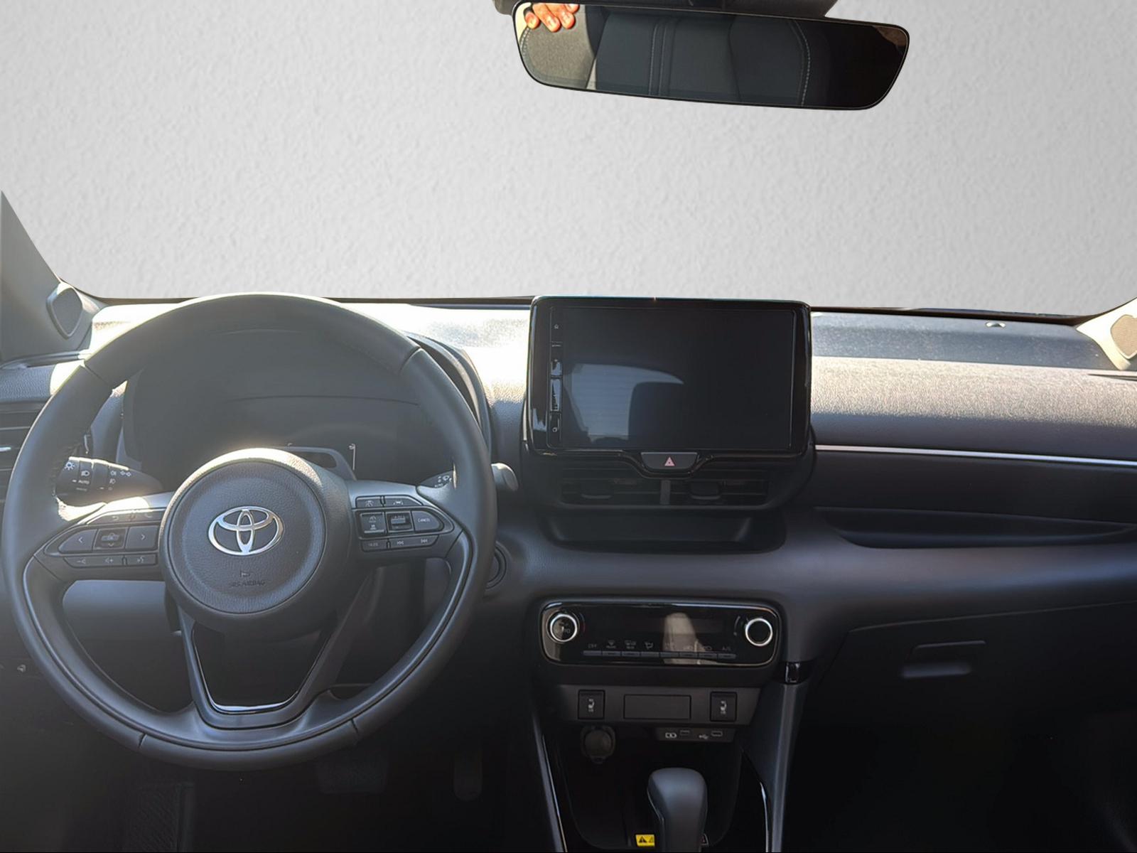 TOYOTA Yaris 1.5 VVT-i HSD Trend-image-9