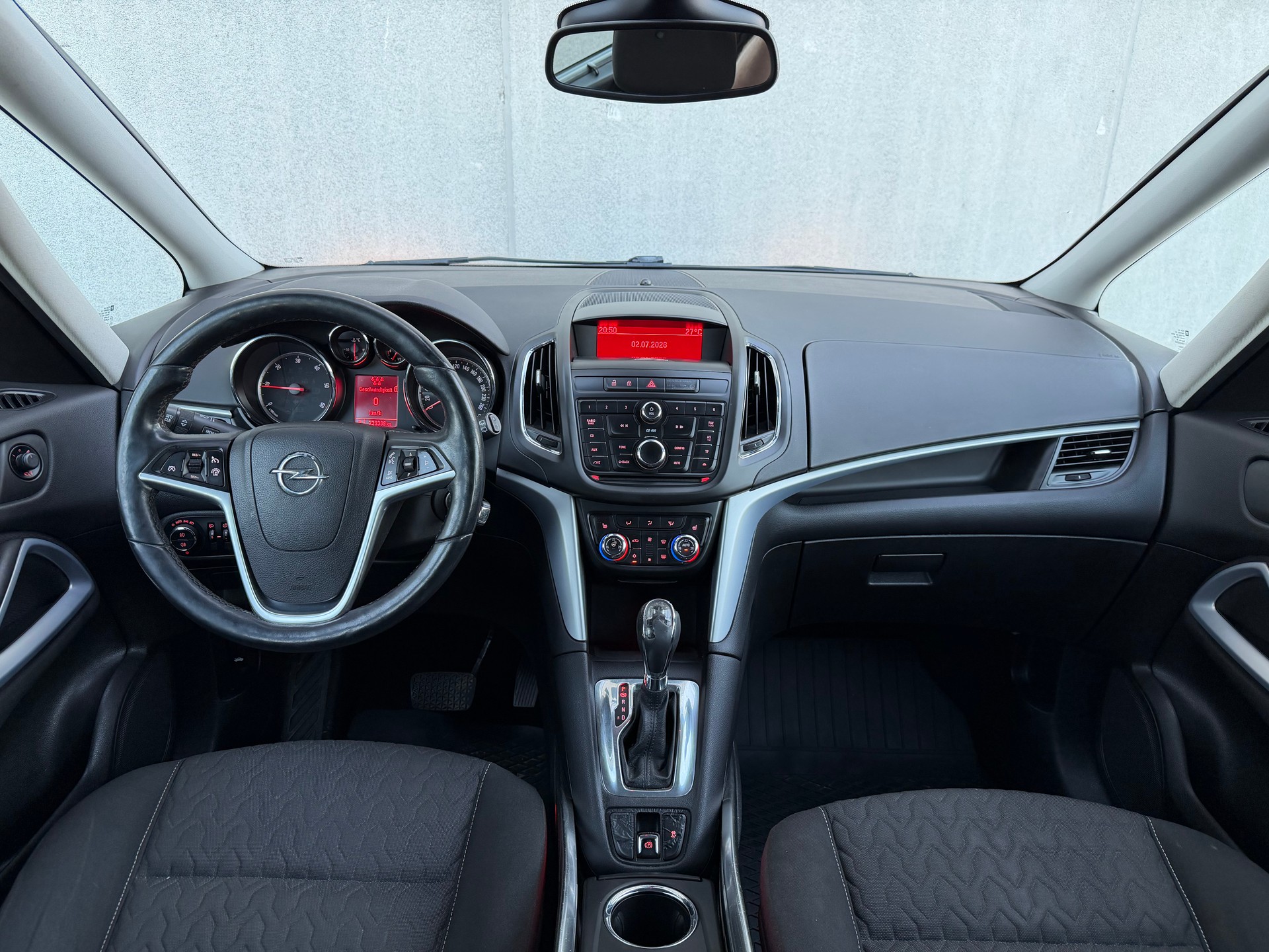OPEL Zafira Tourer 2.0 CDTi Cosmo Automatic-image-8