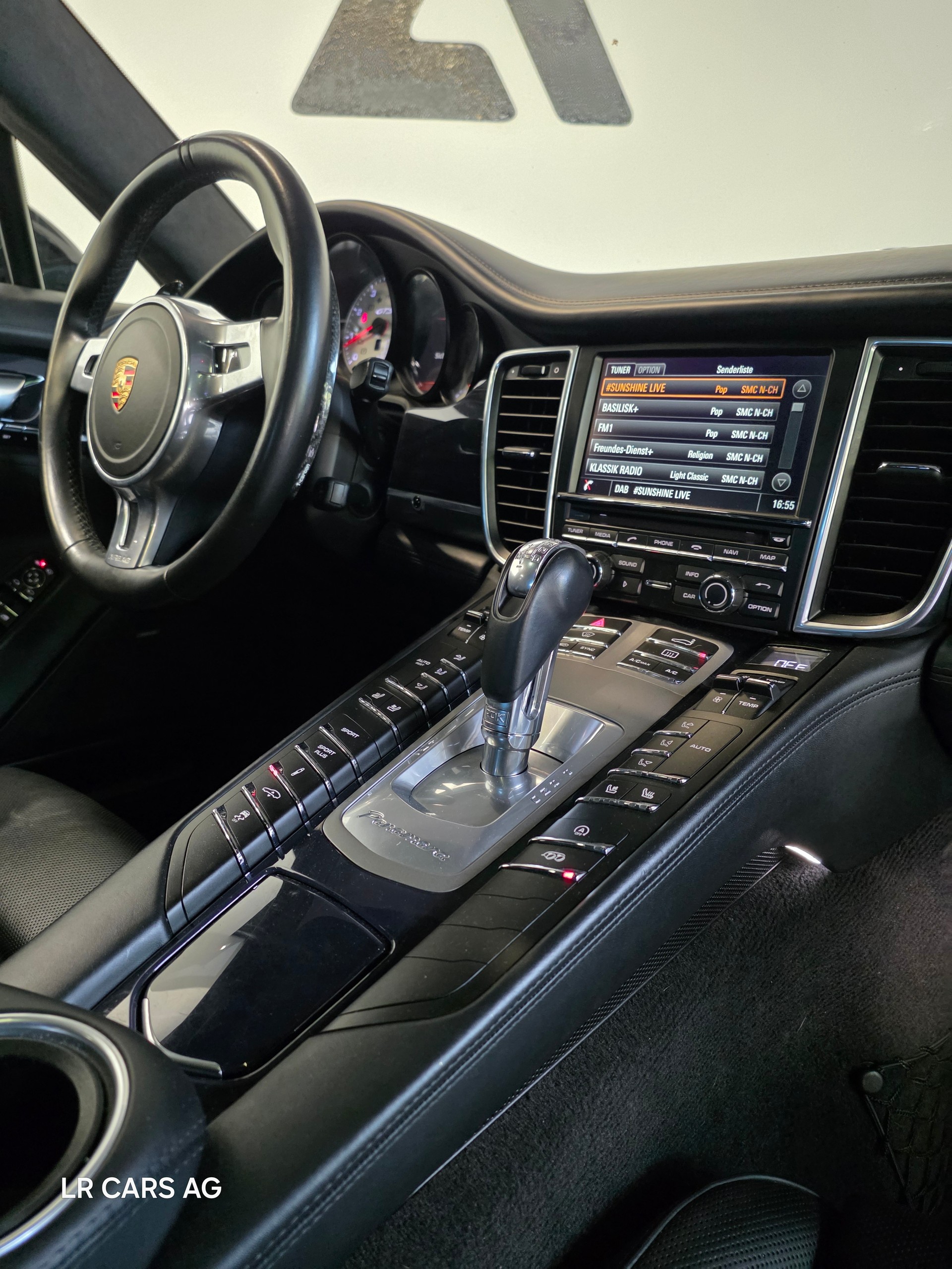 PORSCHE 4.8 V8 GTS PDK-image-10
