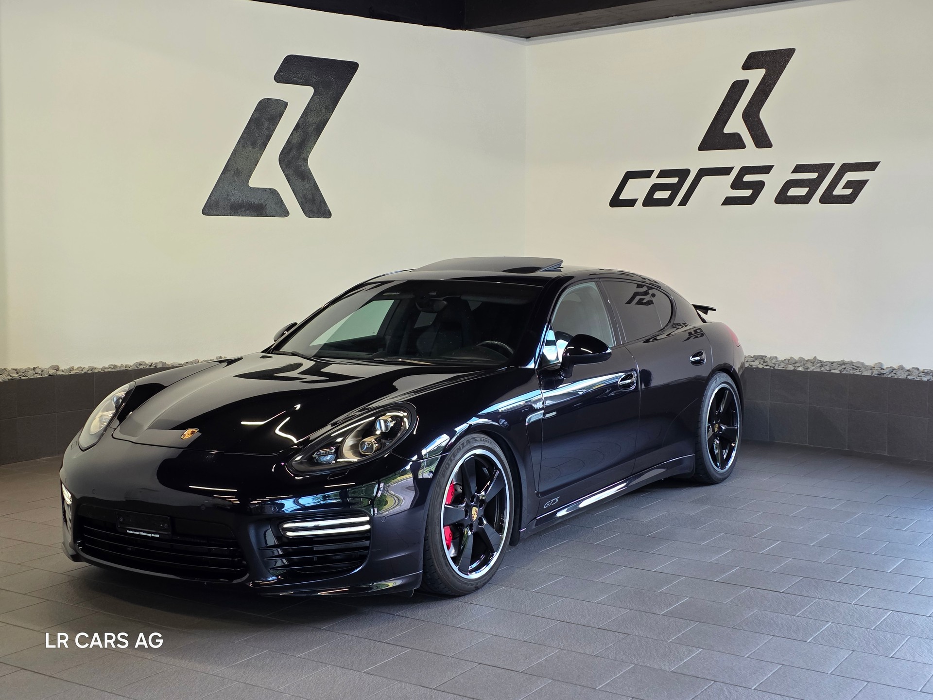 PORSCHE 4.8 V8 GTS PDK-image-1