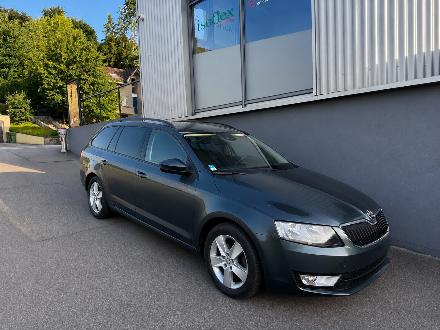 SKODA Octavia Combi 2.0 TDI Style 4x4-image-0