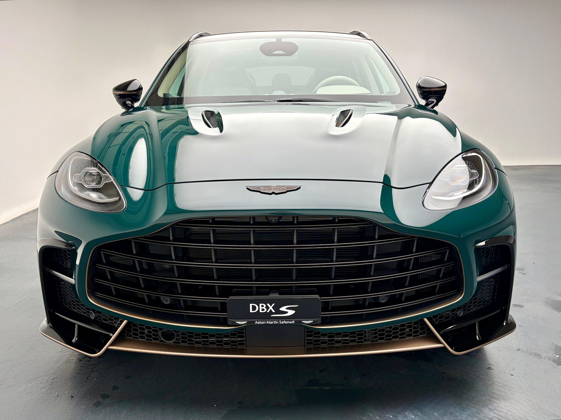 ASTON MARTIN DBX S 4.0 V8 Bi-Turbo (Q - Bronze Styling Pack)-image-20