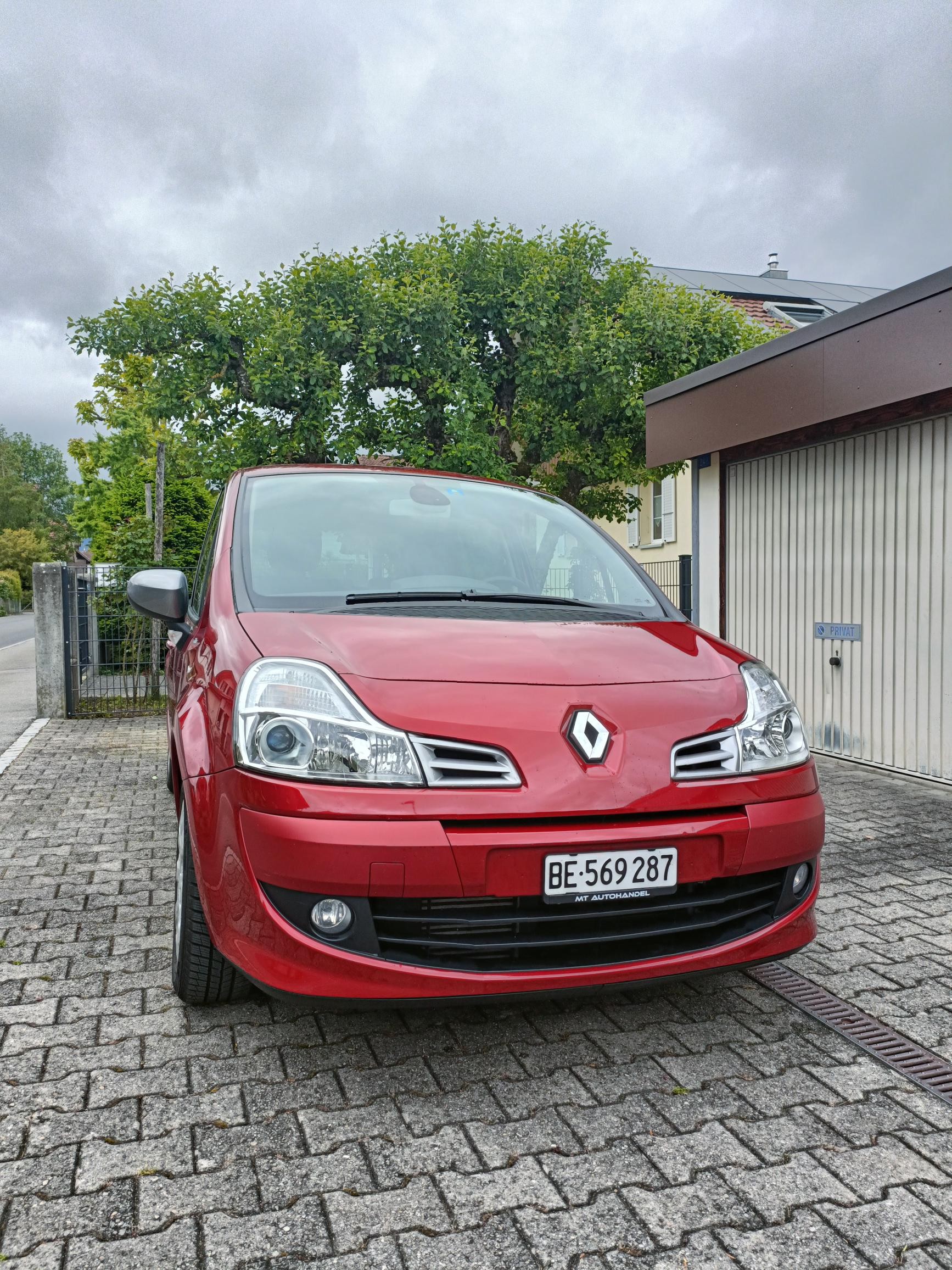 RENAULT 1.2 TCe 100 Night&Day-image-0