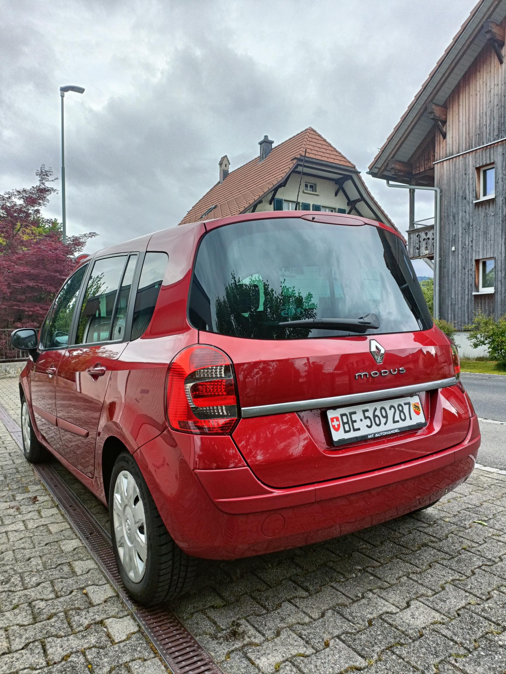 RENAULT 1.2 TCe 100 Night&Day-image-2
