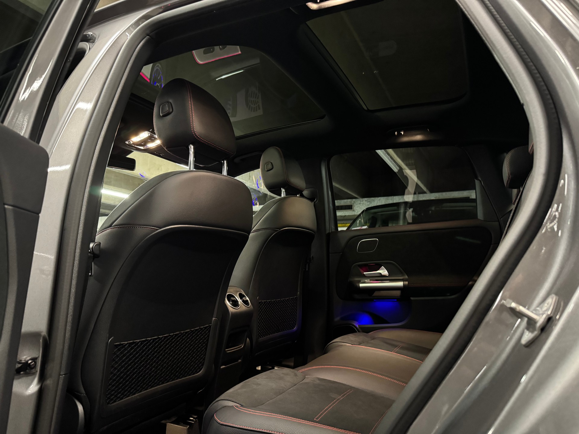 MERCEDES-BENZ B 220 4Matic AMG Line 7G-DCT-image-13
