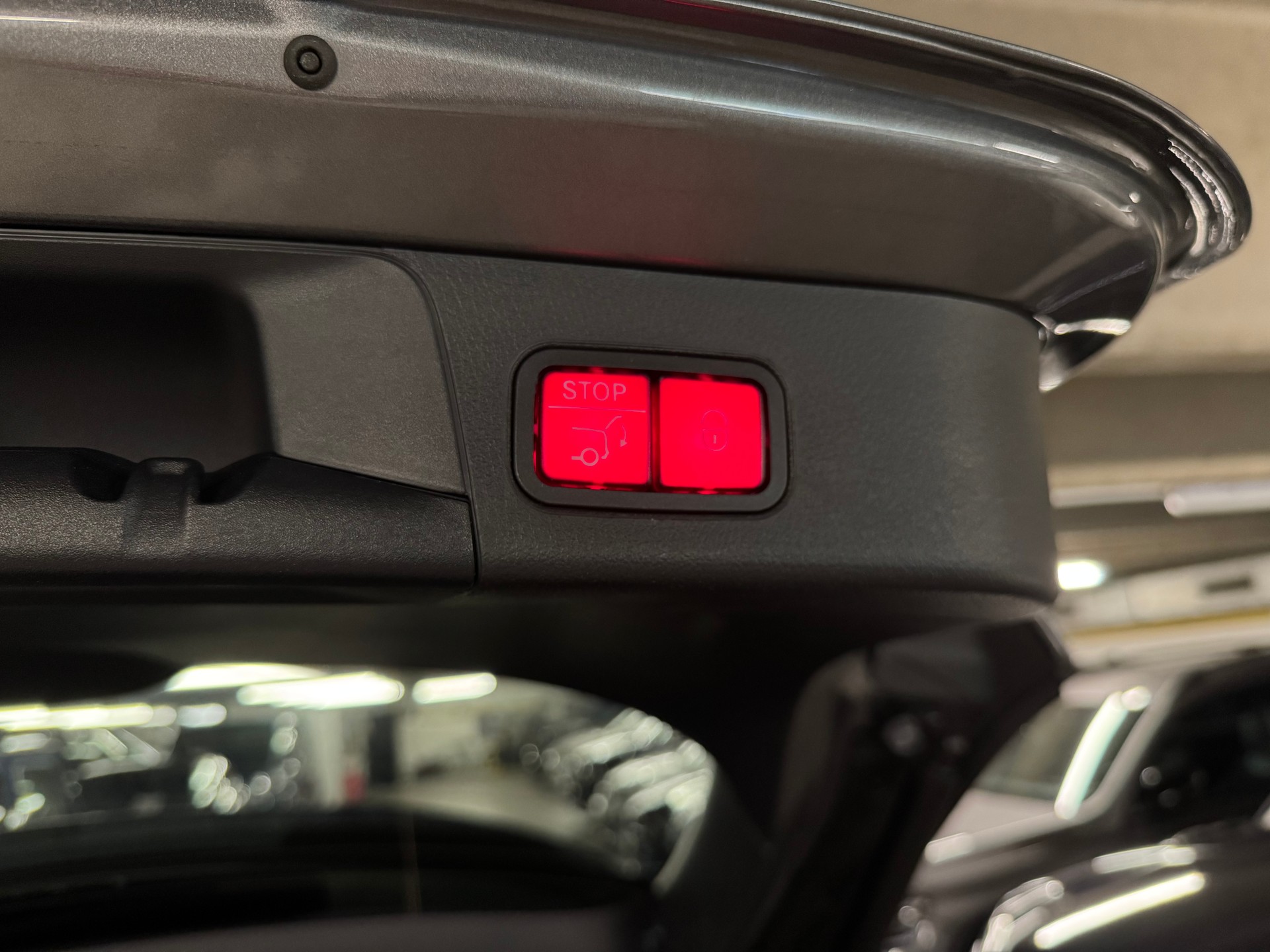 MERCEDES-BENZ B 220 4Matic AMG Line 7G-DCT-image-14