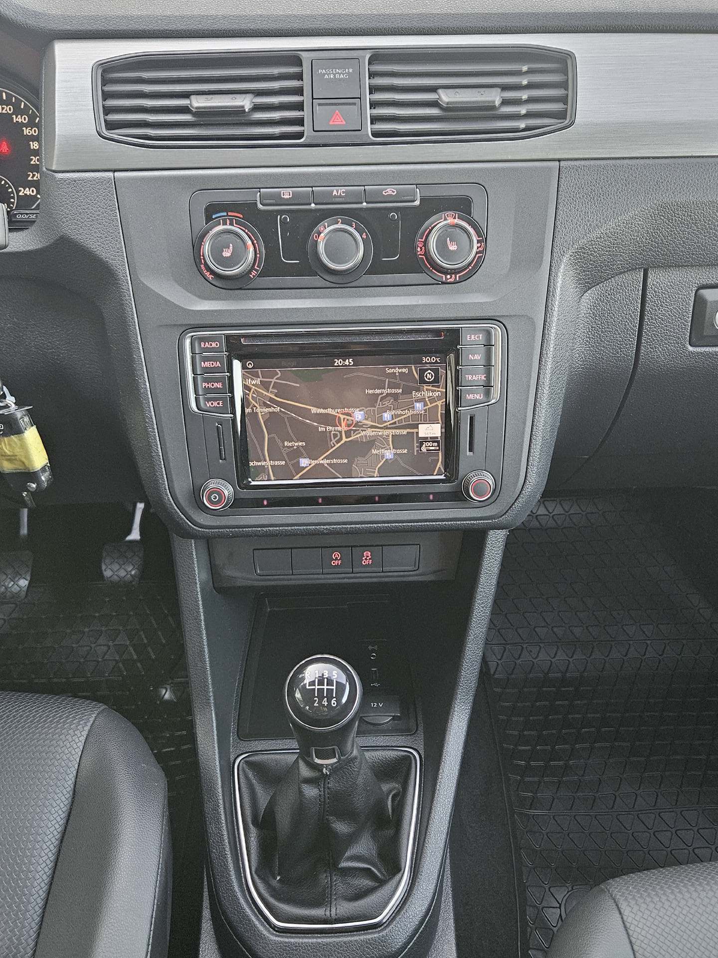 VW Caddy Maxi 2.0 TDI Trendline 4m * 5 Plätzer * Klima * AHK * Navi * Frisch ab MFK *-image-17