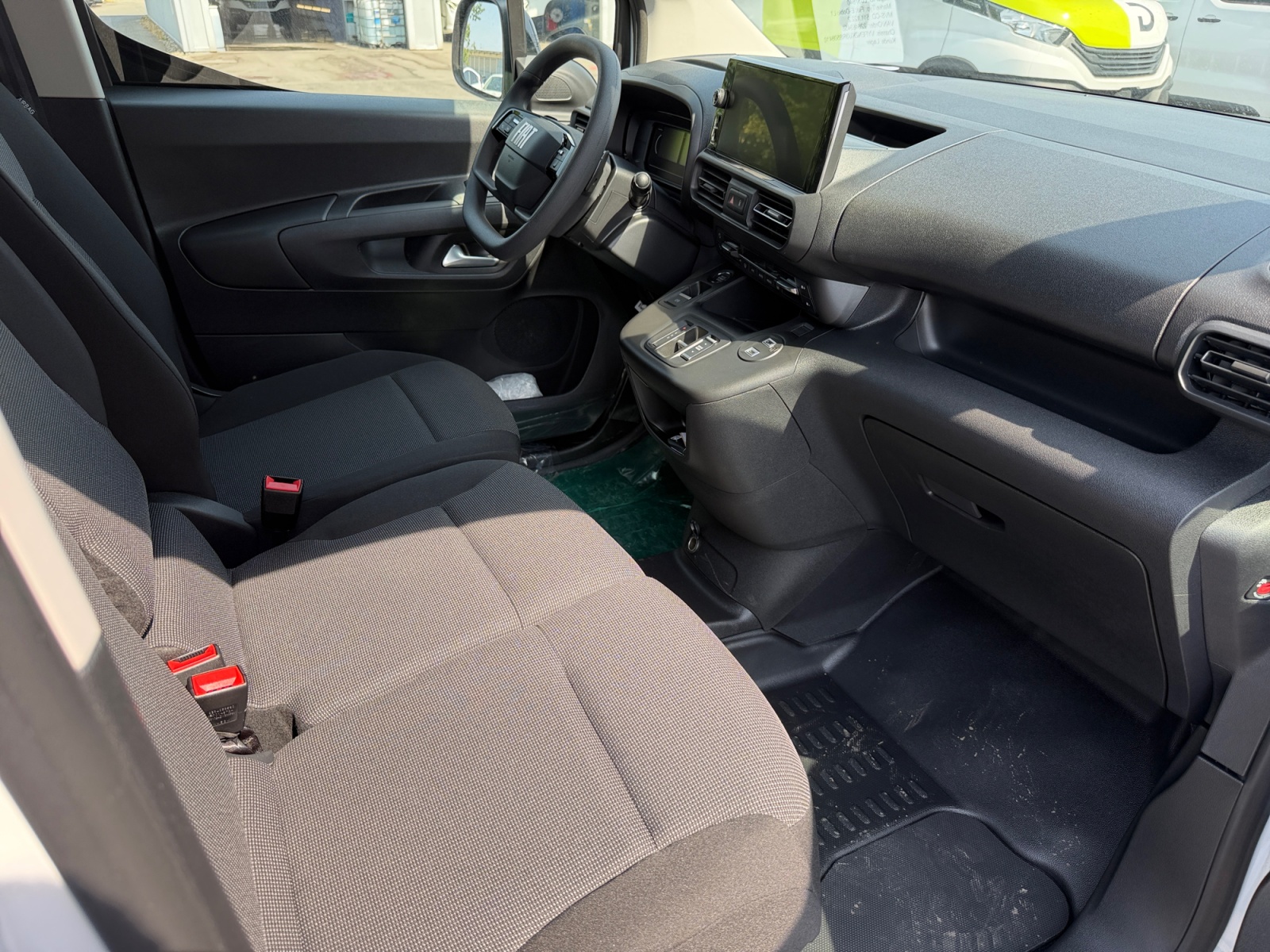 FIAT E-Doblo L1 50kWh 800kg Easy Pro-image-7