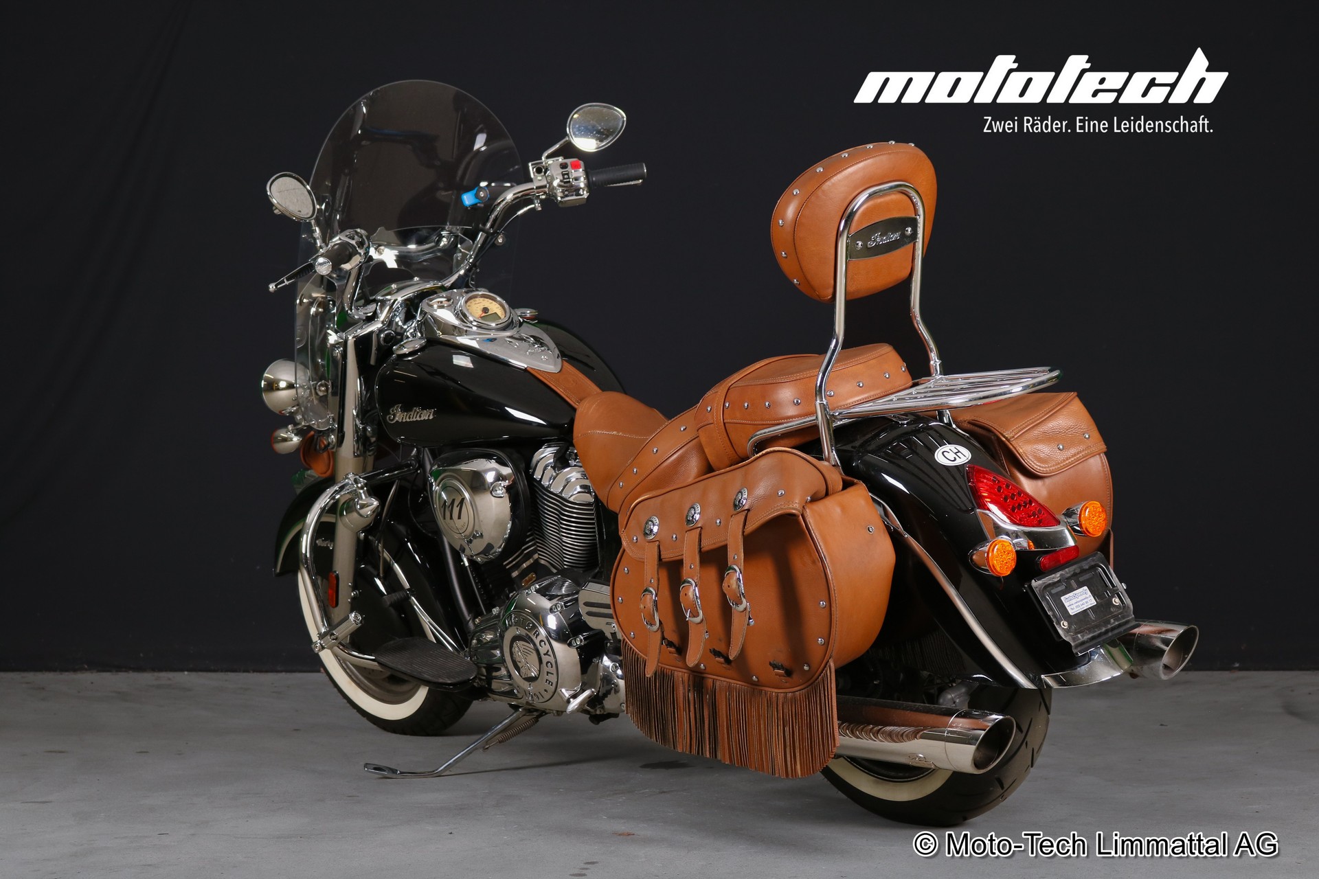 INDIAN Chief Vintage-showroom-element-3