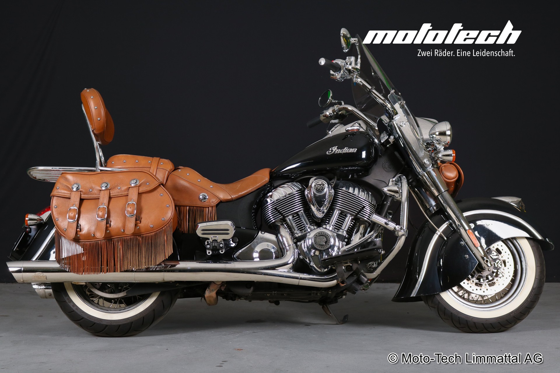 INDIAN Chief Vintage-showroom-element-1
