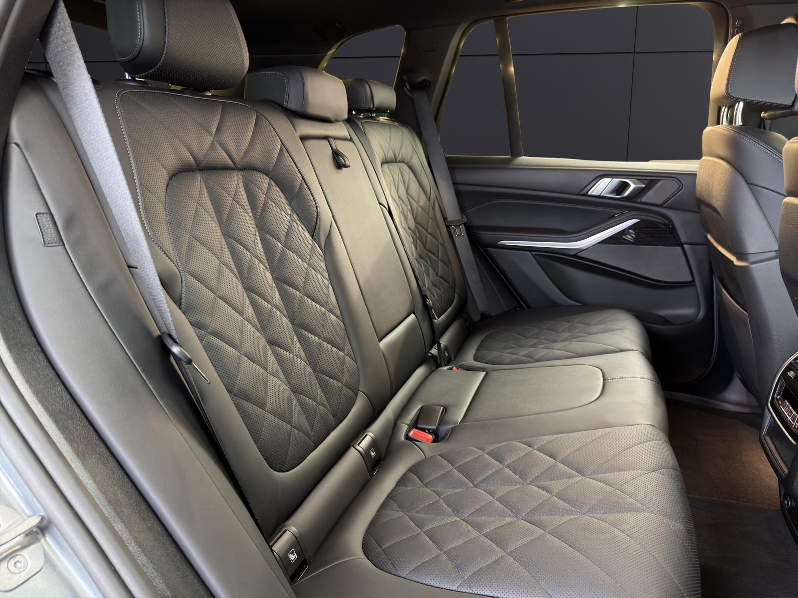BMW X5 30d xDrive SAG-image-13