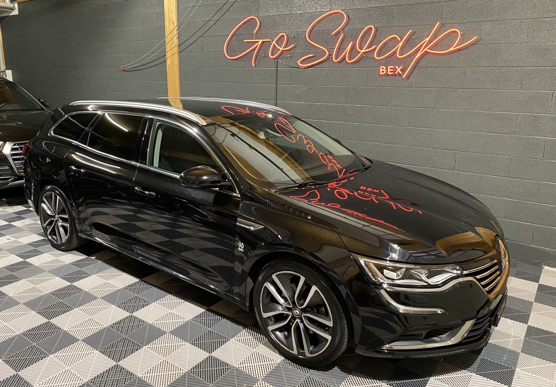 RENAULT Talisman Grandtour 1.6 TCe 90th Anniversary EDC-showroom-element-1