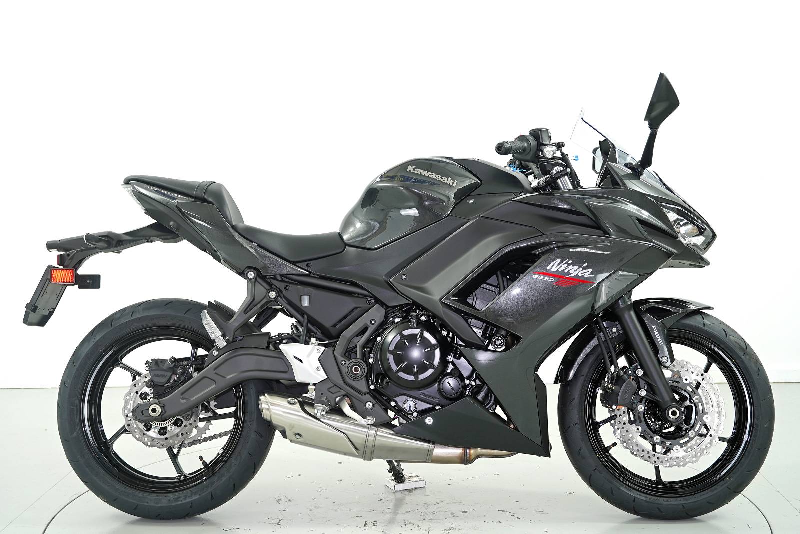 KAWASAKI NINJA 650-showroom-element-3