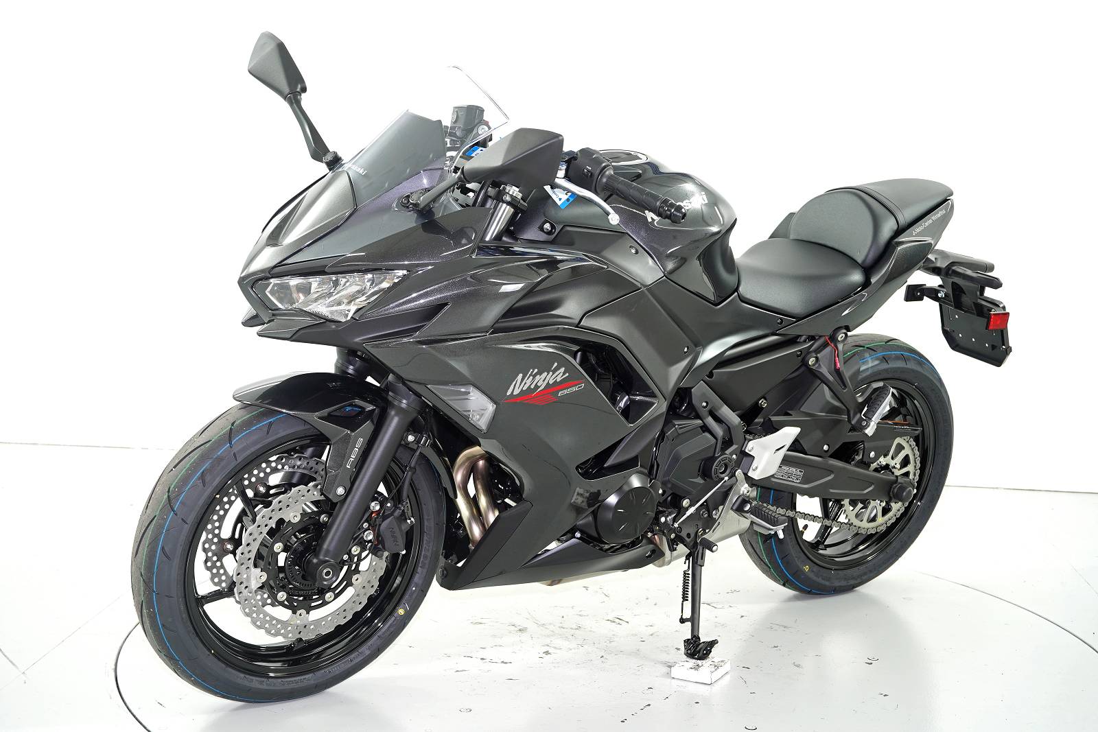 KAWASAKI NINJA 650-showroom-element-2