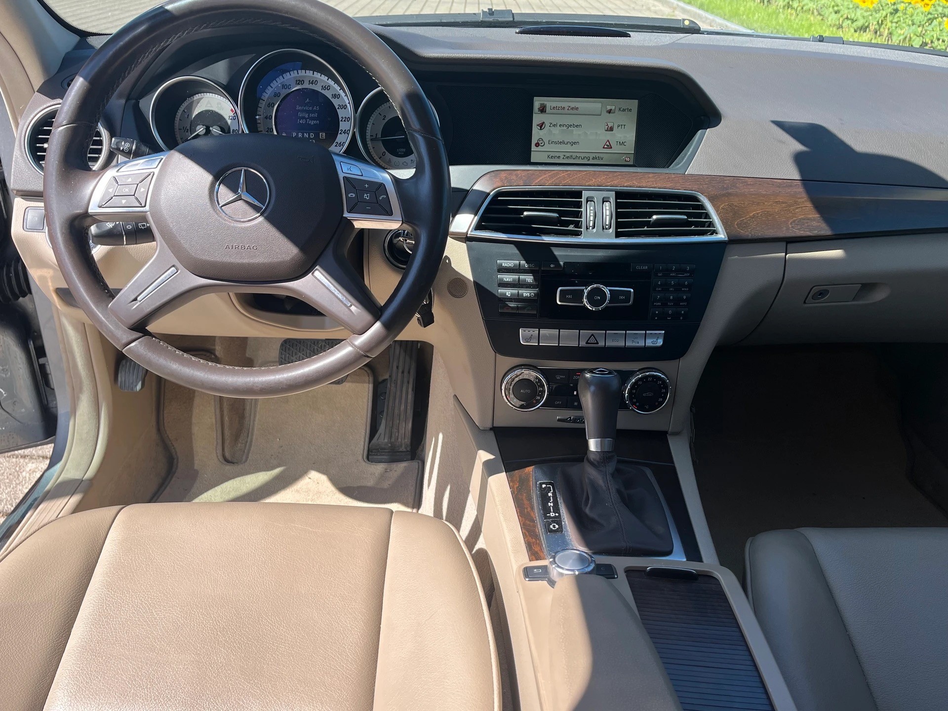 MERCEDES-BENZ C 250 CDI Avantgarde 4Matic 7G-Tronic-image-9