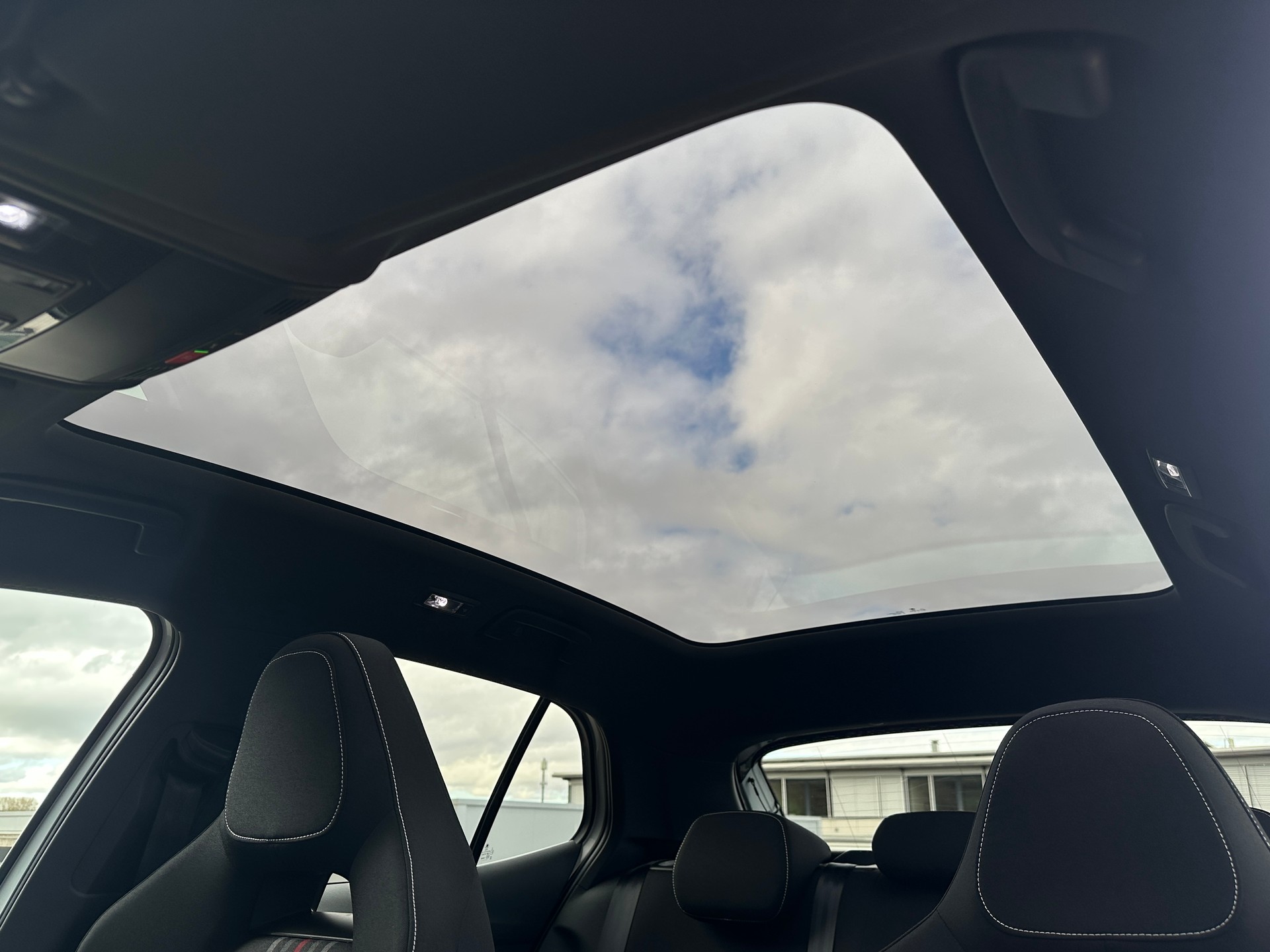 SKODA Fabia 1.0 TSI Monte Carlo DSG-image-23