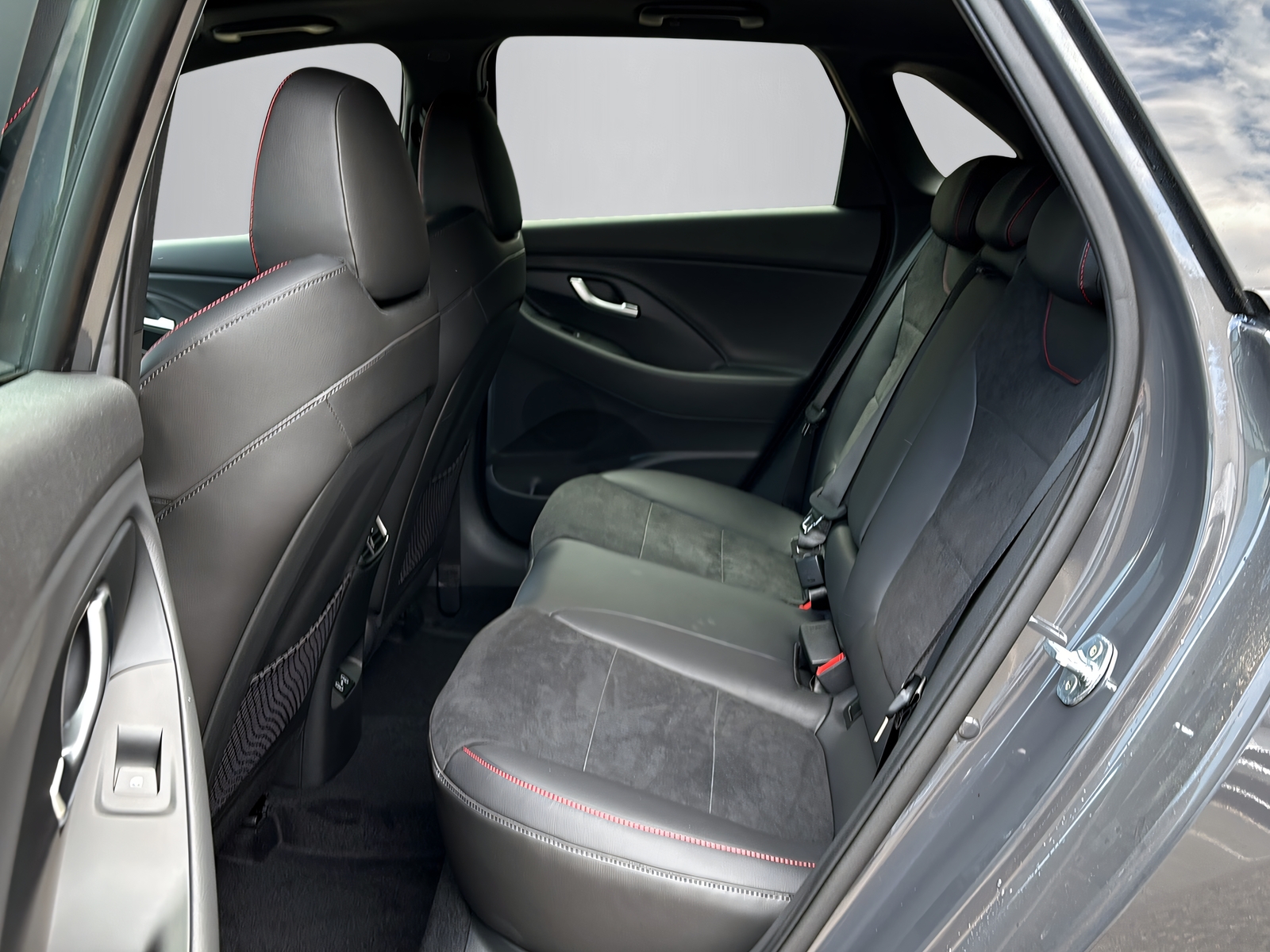 HYUNDAI i30 1.6 T-GDi N-Line-image-6