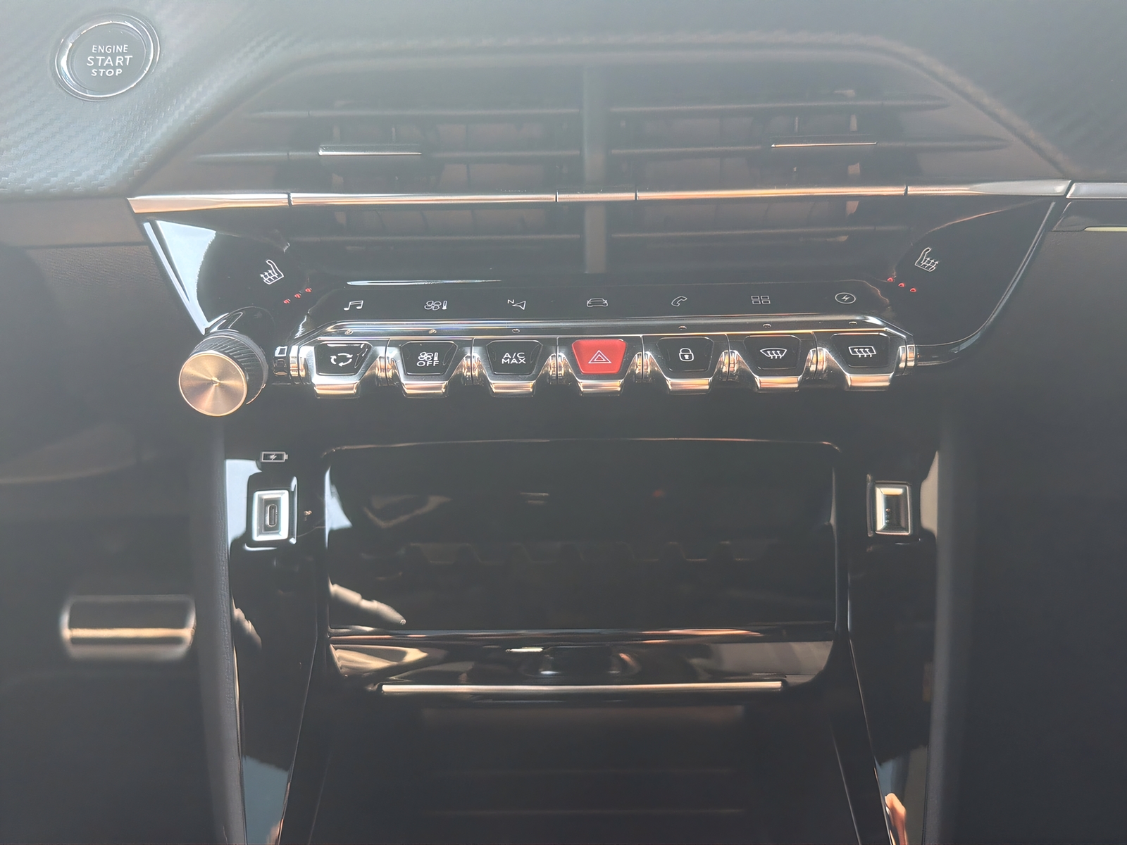 PEUGEOT 208 e-GT Pack-image-14