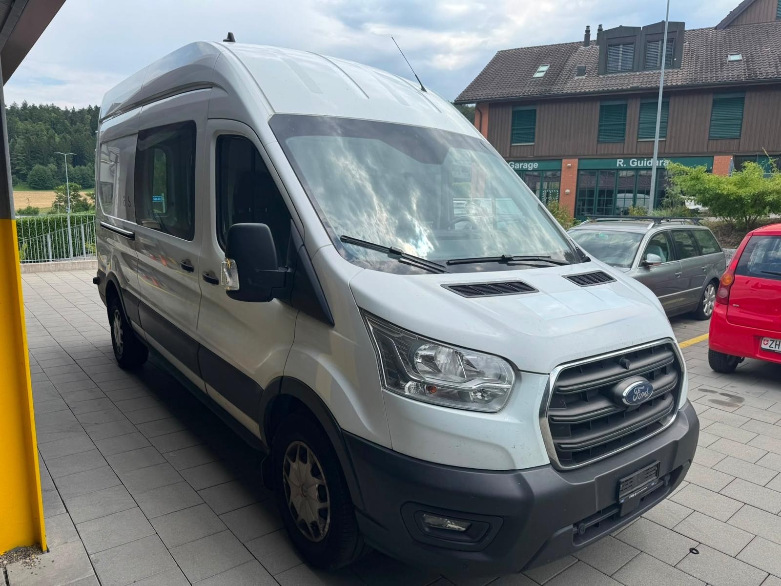 FORD Transit Van 330 L2 Trend 2.0 TDCi 130 FWD-image-1