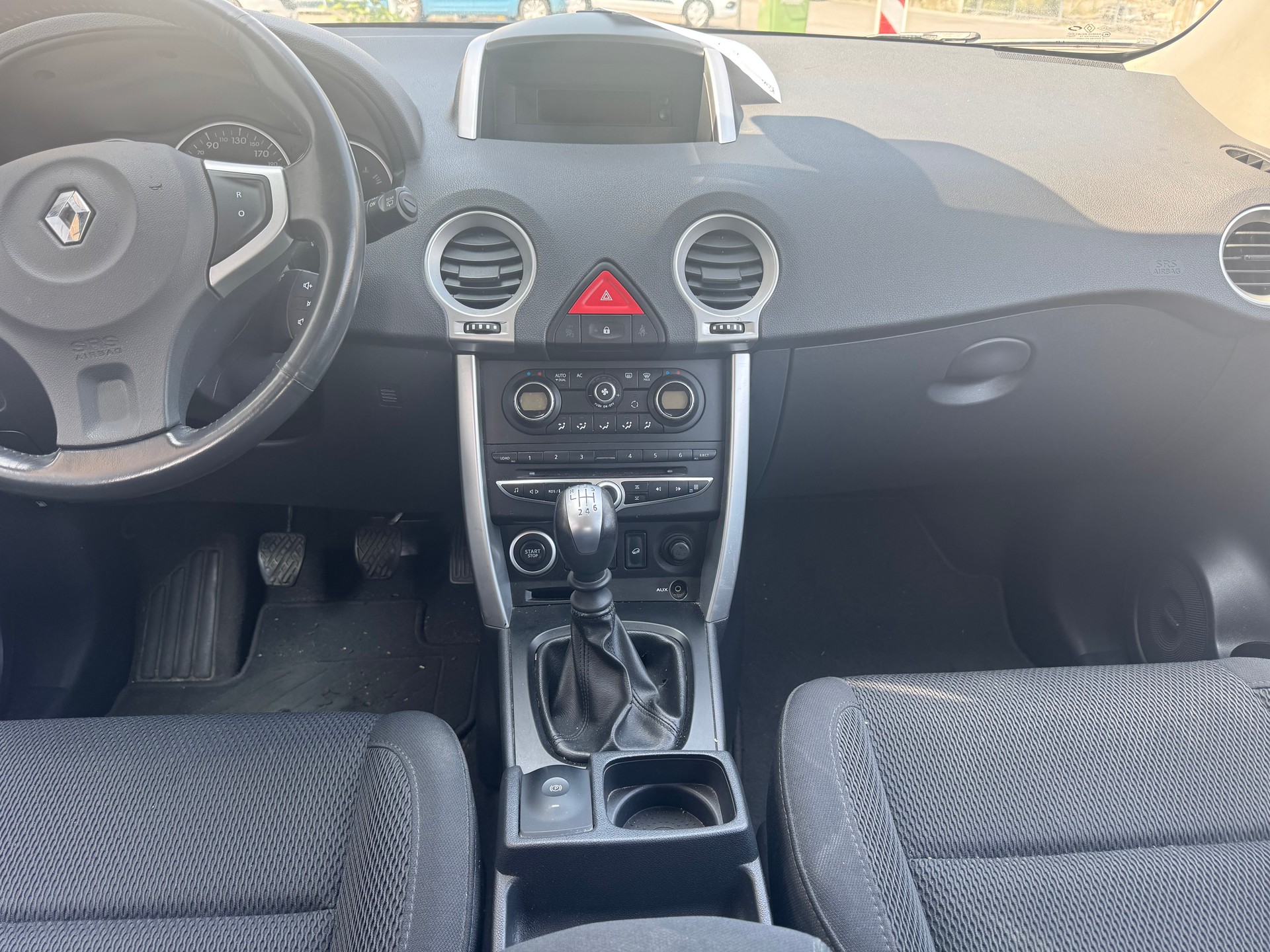 RENAULT Koleos 2.0 dCi Dynamique 4x4 Automatic-image-12
