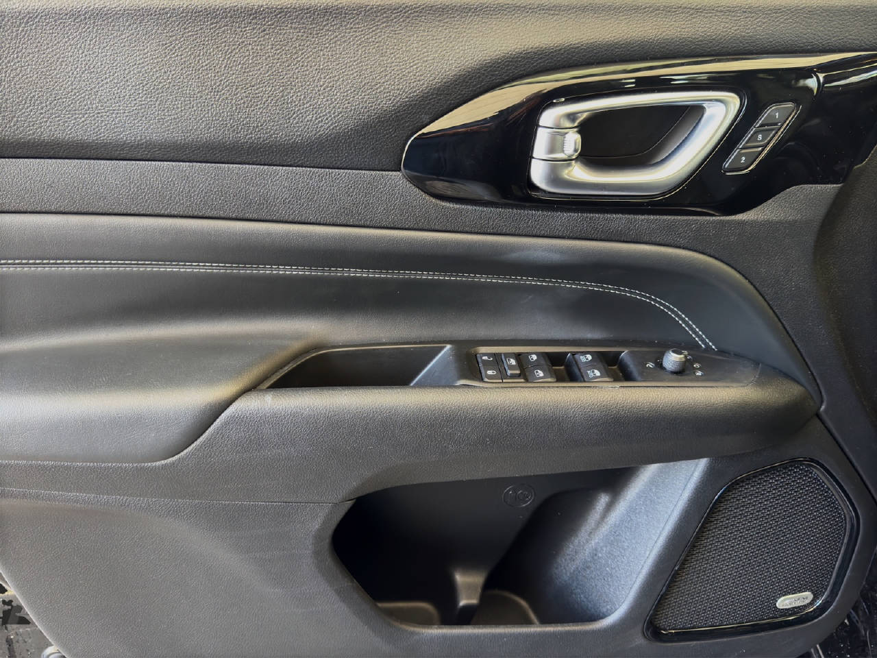 JEEP Compass 1.3 Turbo S 150PS-image-17