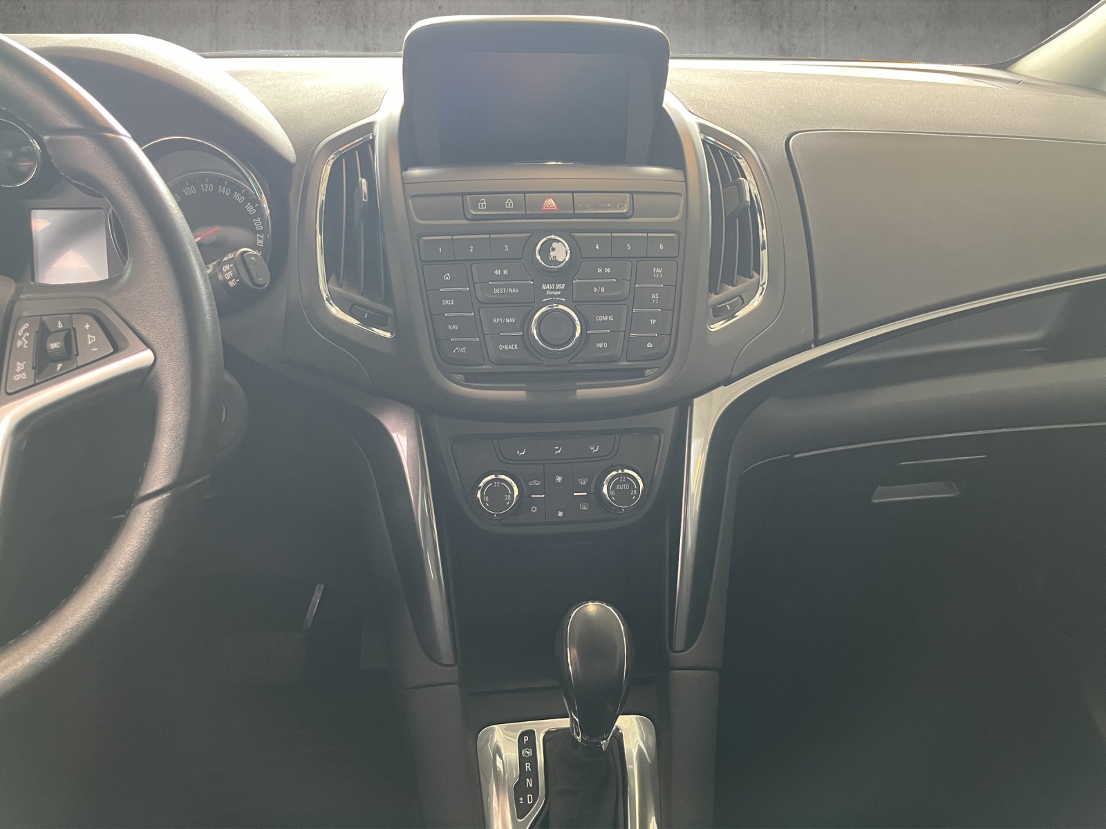 OPEL Zafira Tourer 1.4T eTEC Cosmo-image-10