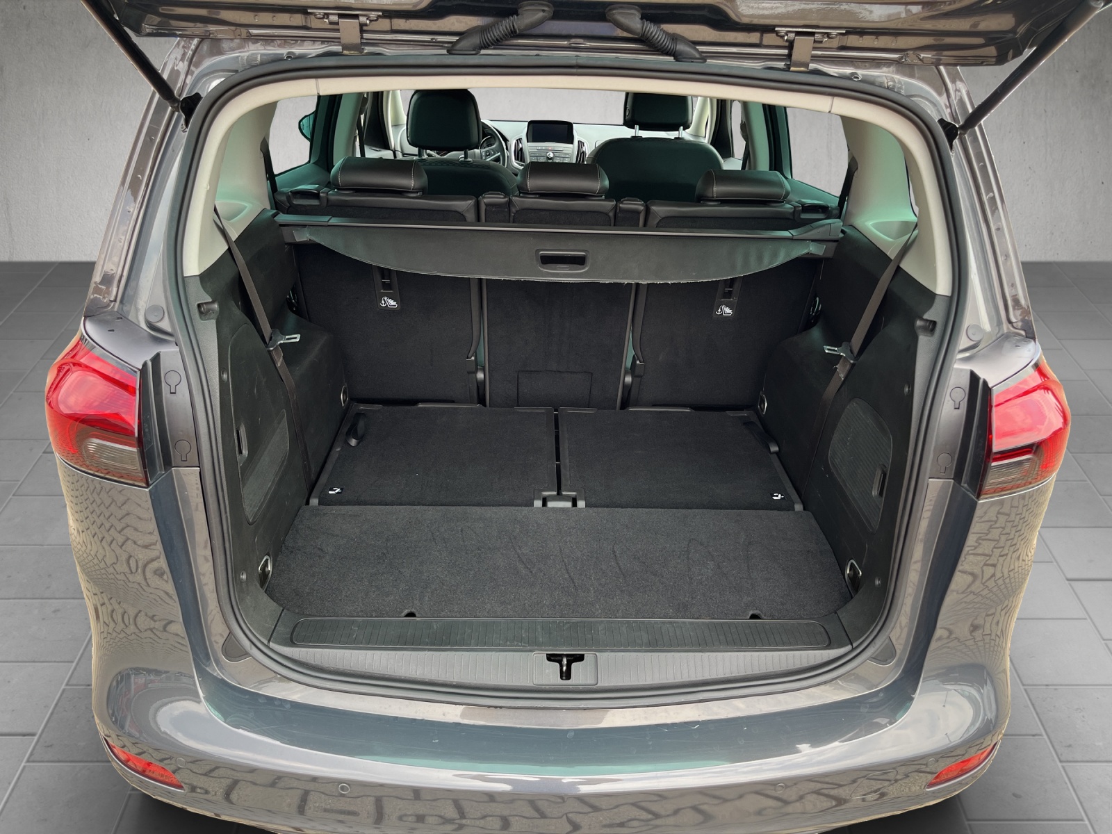OPEL Zafira Tourer 1.4T eTEC Cosmo-image-13