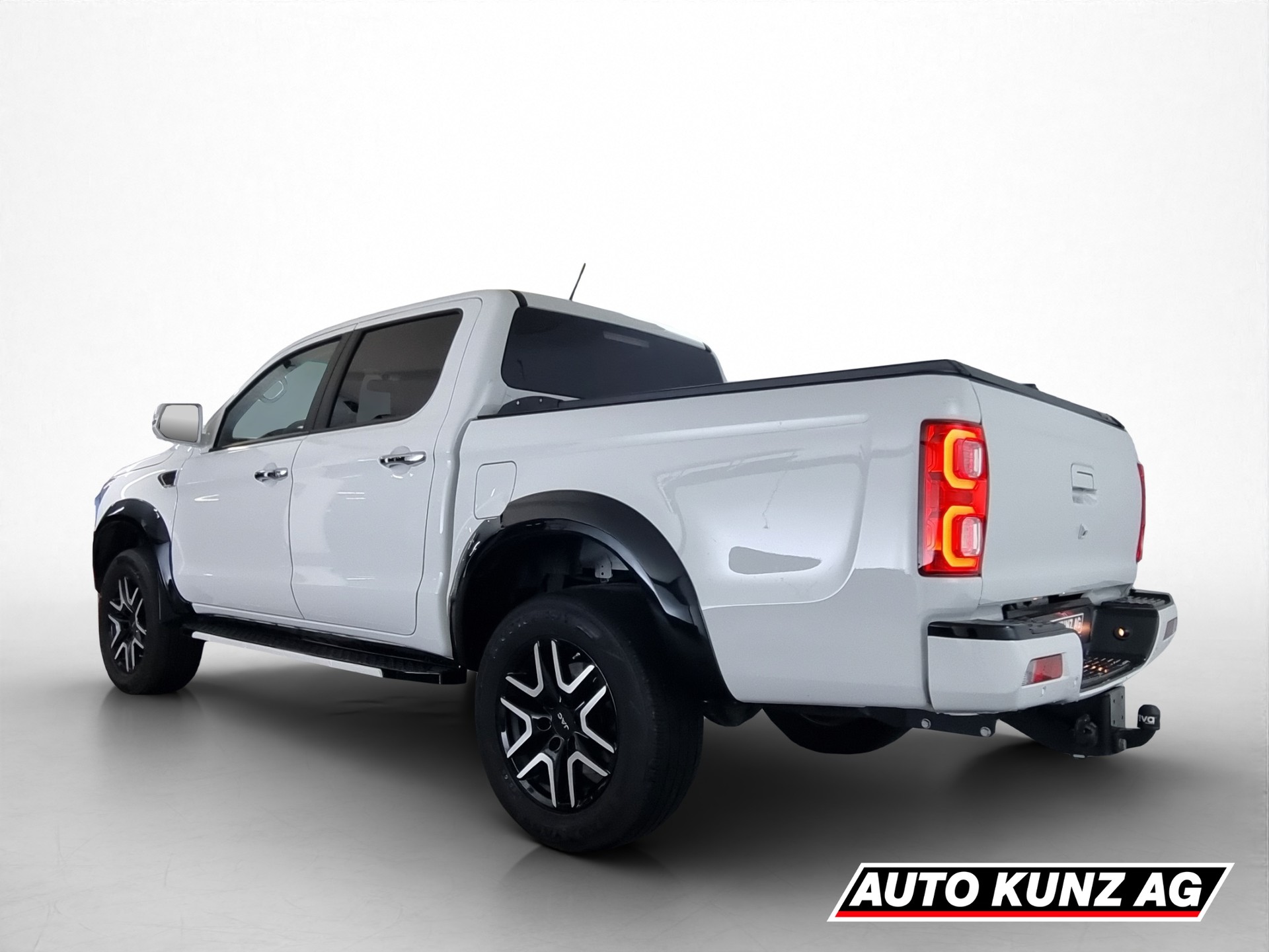 JAC T8 Pro 2.4l AWD Doppelkabine + AHK-showroom-element-3