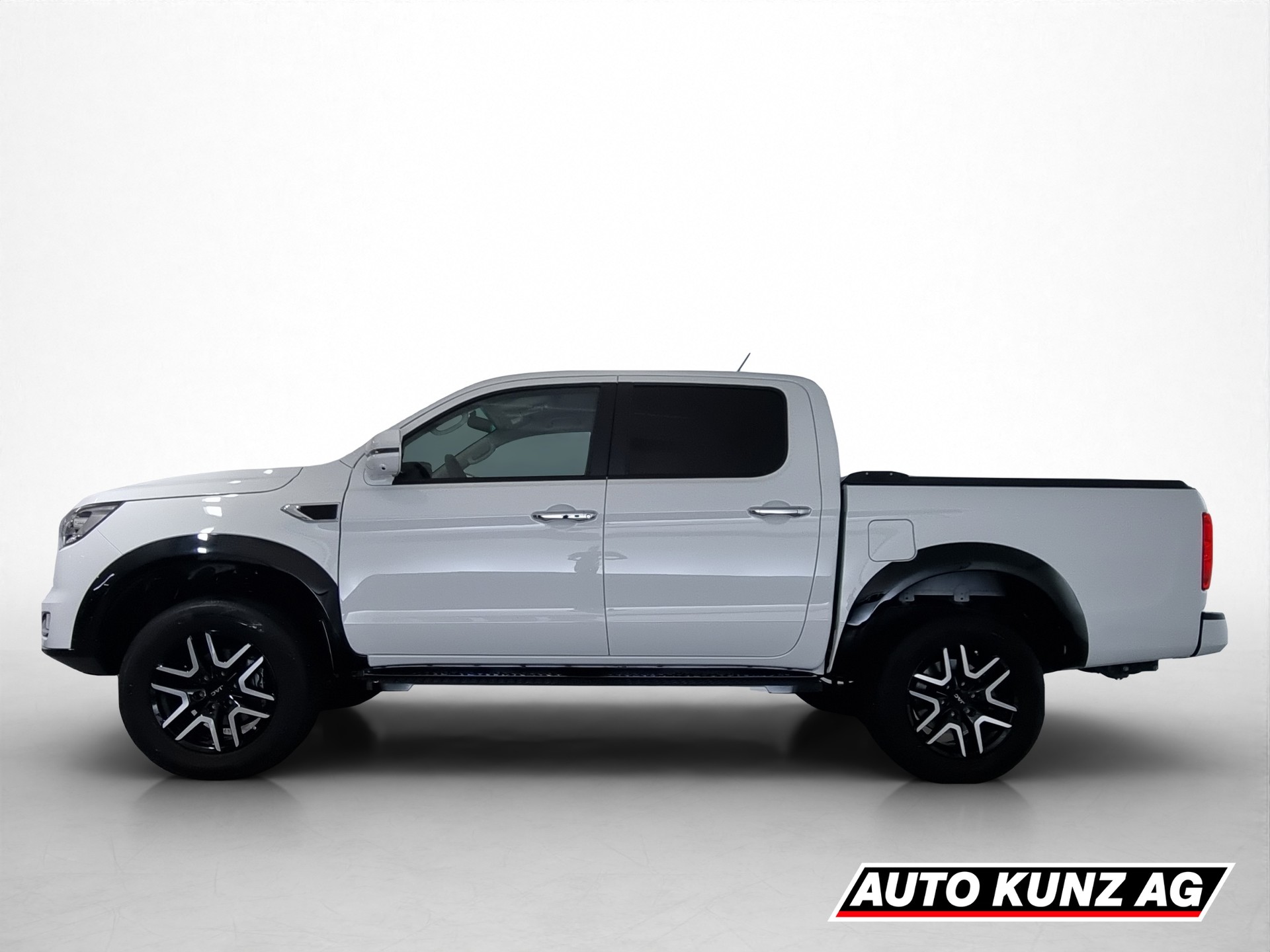 JAC T8 Pro 2.4l AWD Doppelkabine + AHK-showroom-element-2