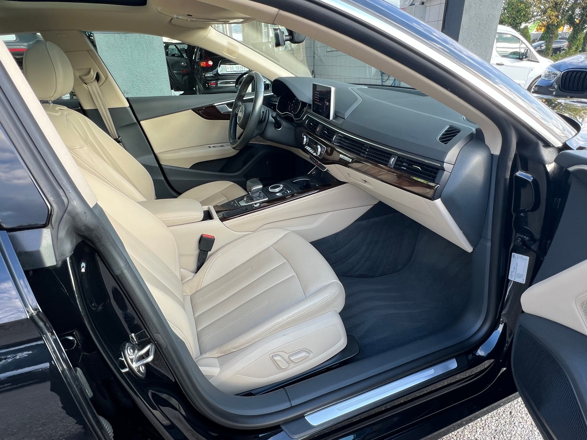 AUDI A5 Sportback 2.0 TFSI Design quattro S-Tronic-image-13