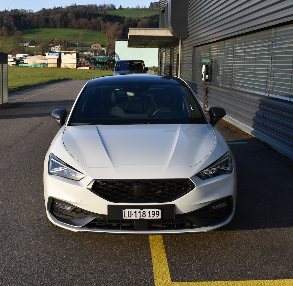 SEAT 1.5 eTSI 150 Hola FR DSG-image-2