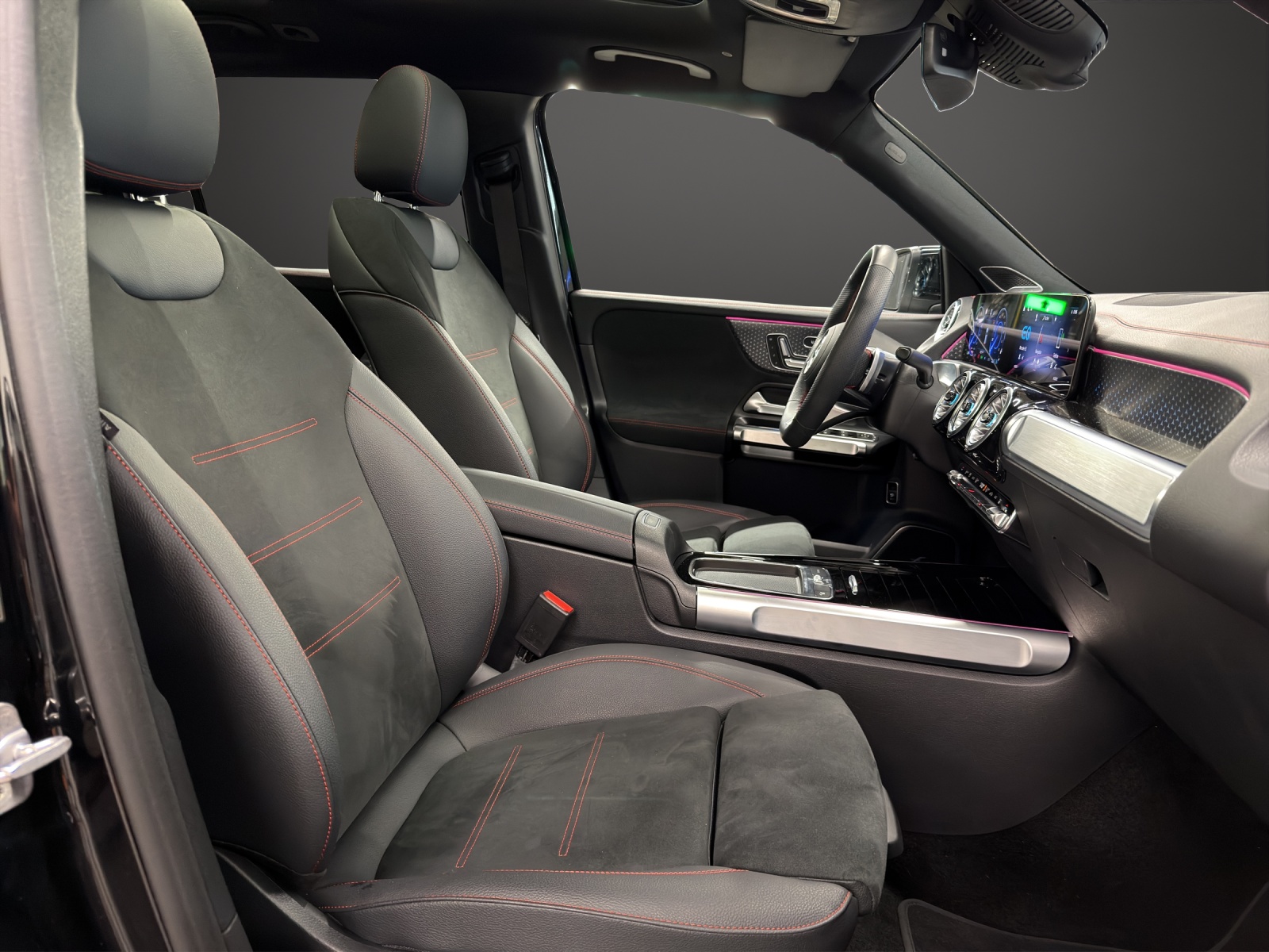 MERCEDES-BENZ EQB 350 66,5 kWh 4Matic Swiss Star-image-12