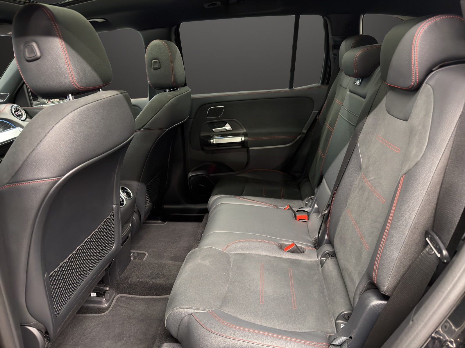 MERCEDES-BENZ EQB 350 66,5 kWh 4Matic Swiss Star-image-11