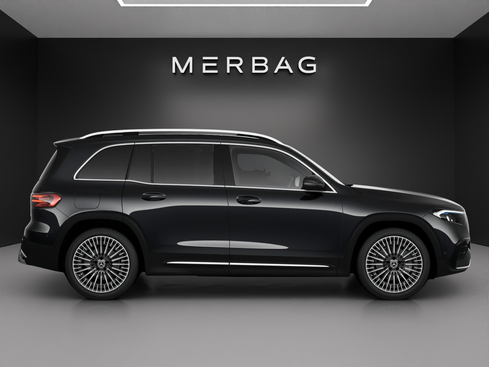 MERCEDES-BENZ EQB 350 66,5 kWh 4Matic Swiss Star-image-1