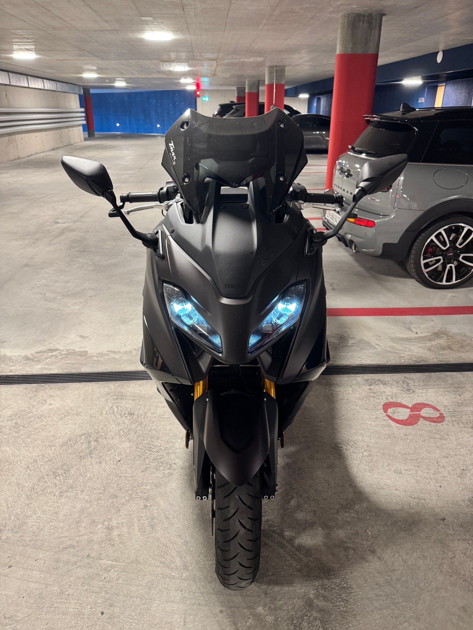 YAMAHA T-MAX Tech-Max XP 560-image-2