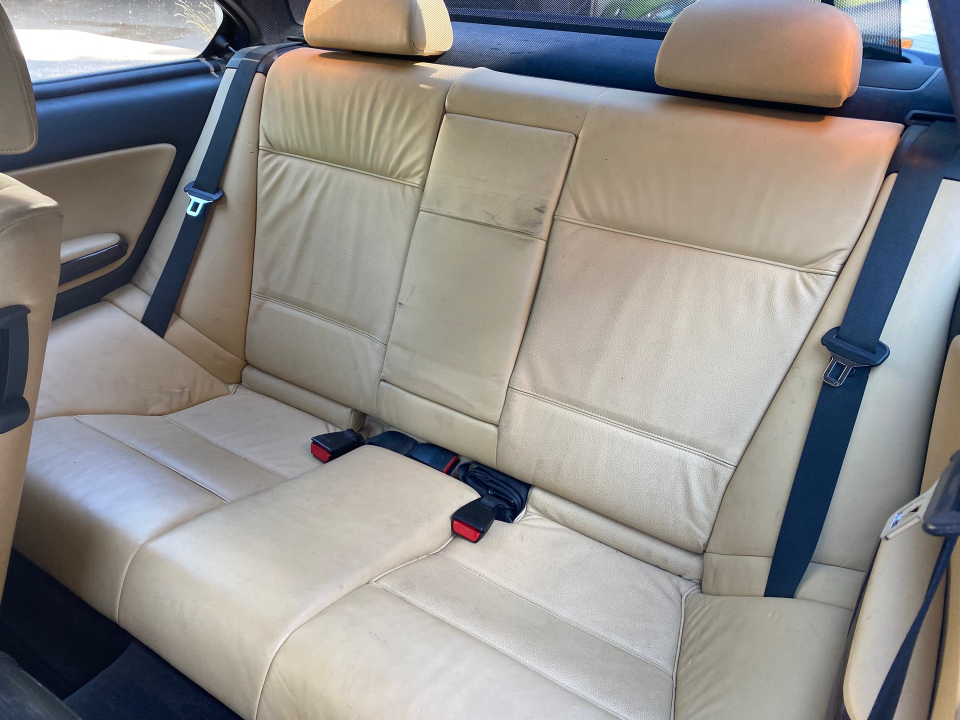 BMW 328i coupé-image-7