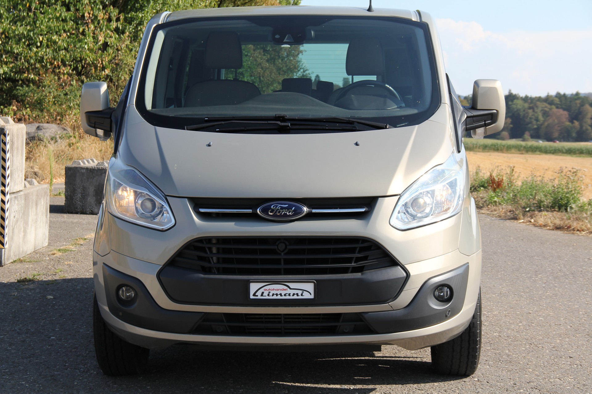 FORD Tourneo Custom 300 L1H1 Titanium-image-2