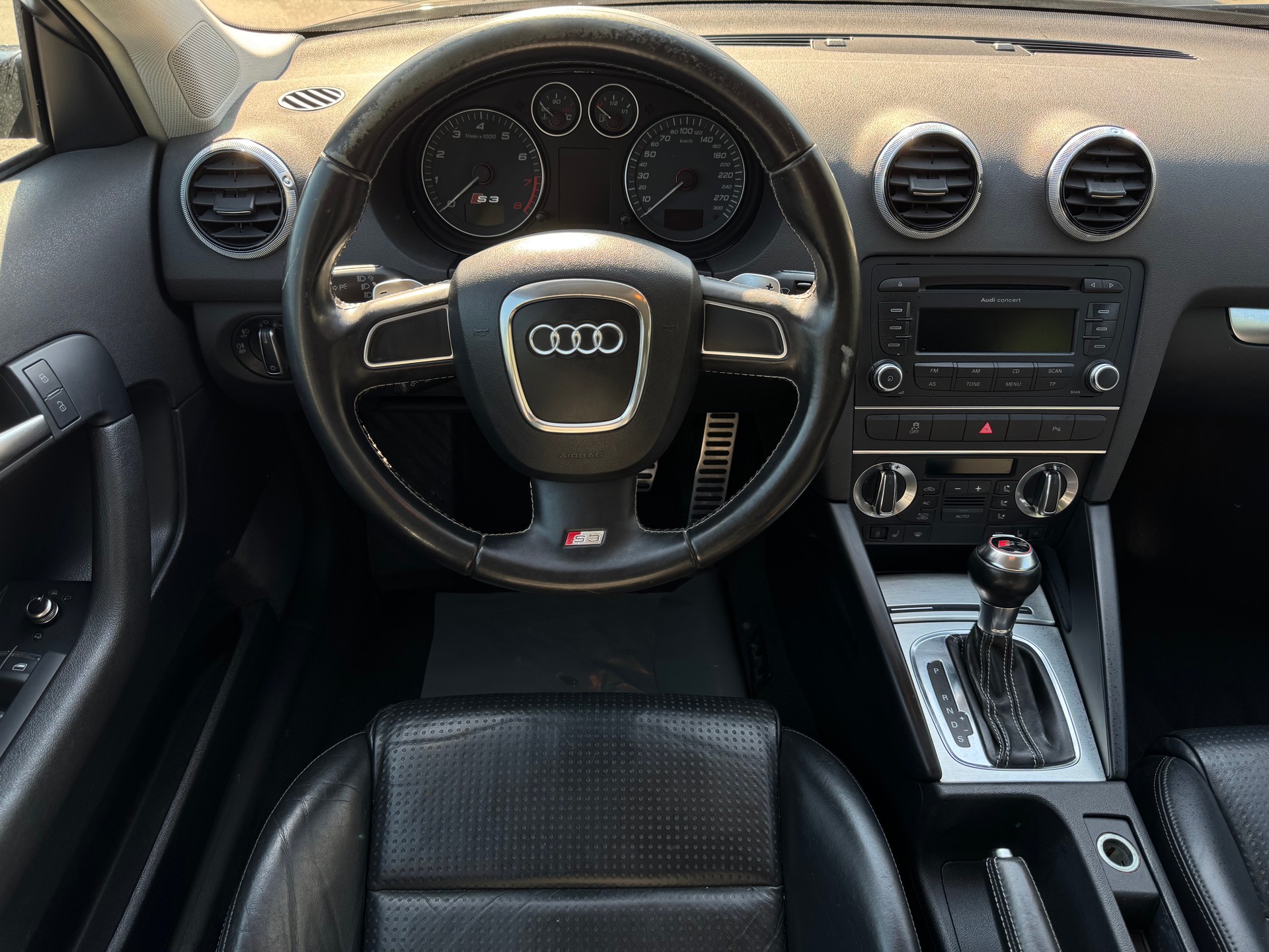 AUDI S3 Sportback 2.0 TFSI quattro S-tronic-image-11