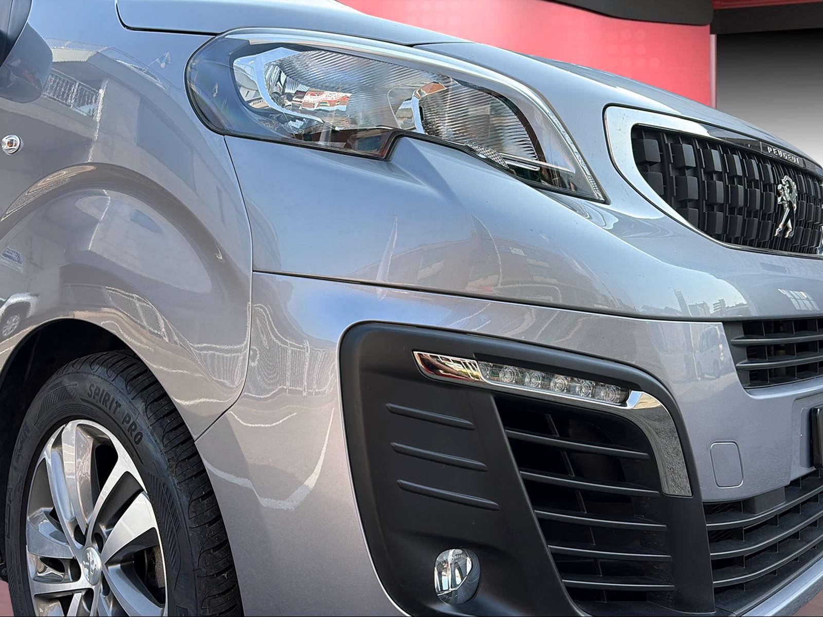PEUGEOT Traveller Compact 2.0 BlueHDi 140 Active S/S-image-11