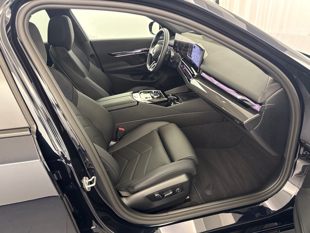 BMW 540d xDr 48V Tour M.S.Pro ''inkl. AHK & Standheizung''-image-8