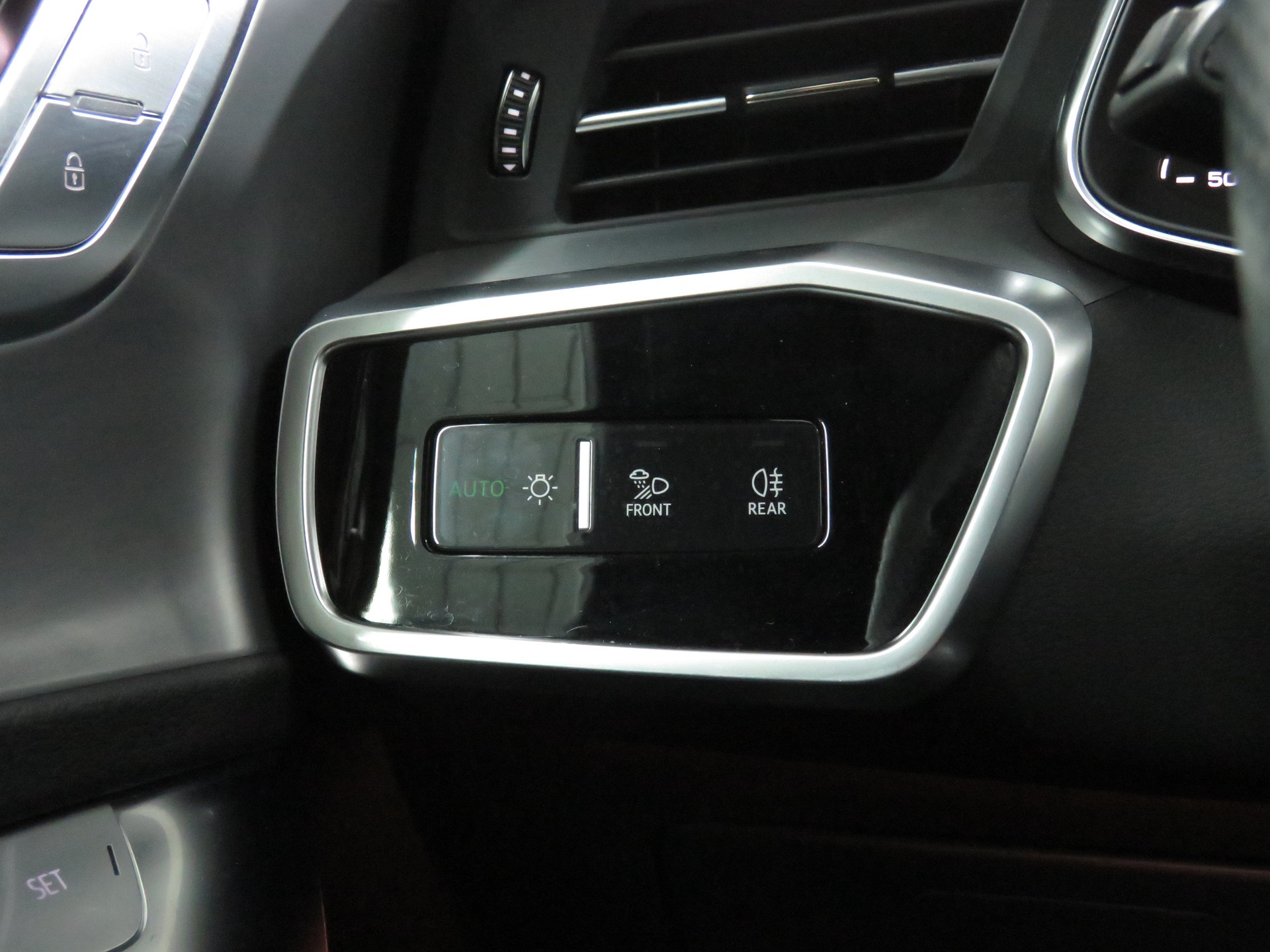 AUDI A6 Avant 40 TDI Sport Attraction Quattro S-tronic (Automat, AHK 2.0 t)-image-24