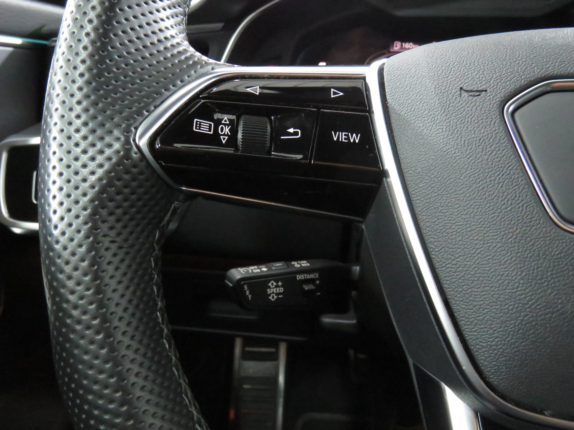 AUDI A6 Avant 40 TDI Sport Attraction Quattro S-tronic (Automat, AHK 2.0 t)-image-22