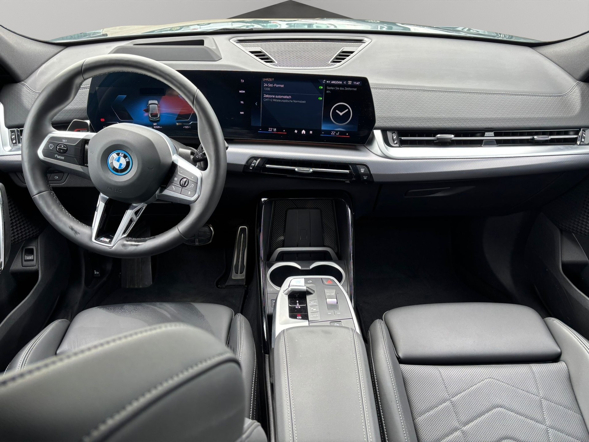 BMW iX2 xDrive30 M Sport | Elektro | Panorama | Driving Assist Pro | CH Schweizer Fahrzeug - Werksgarantie und Gratisservice-image-6