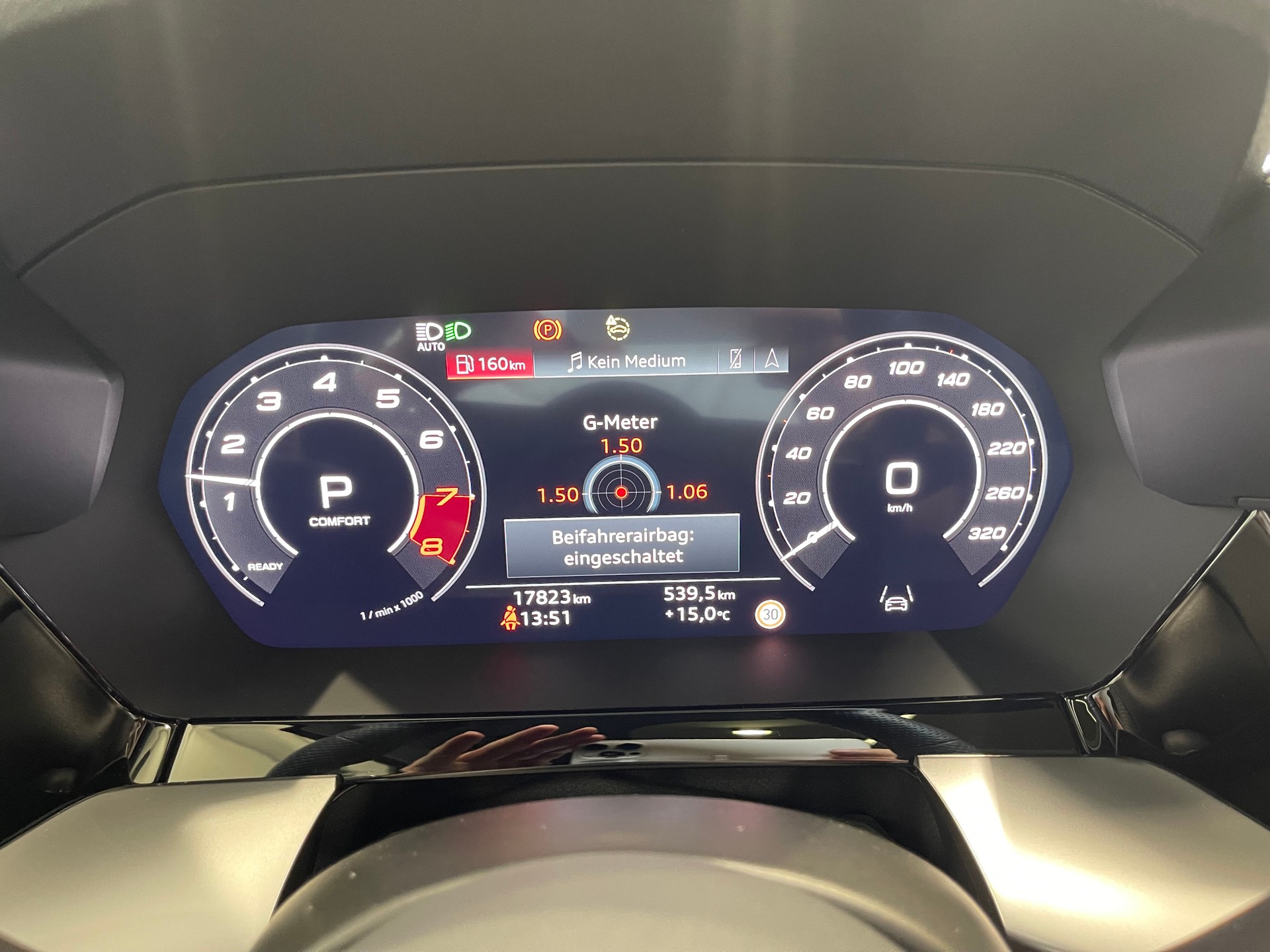 AUDI RS3 Sportback 2.5 TSI quattro S-tronic-image-18