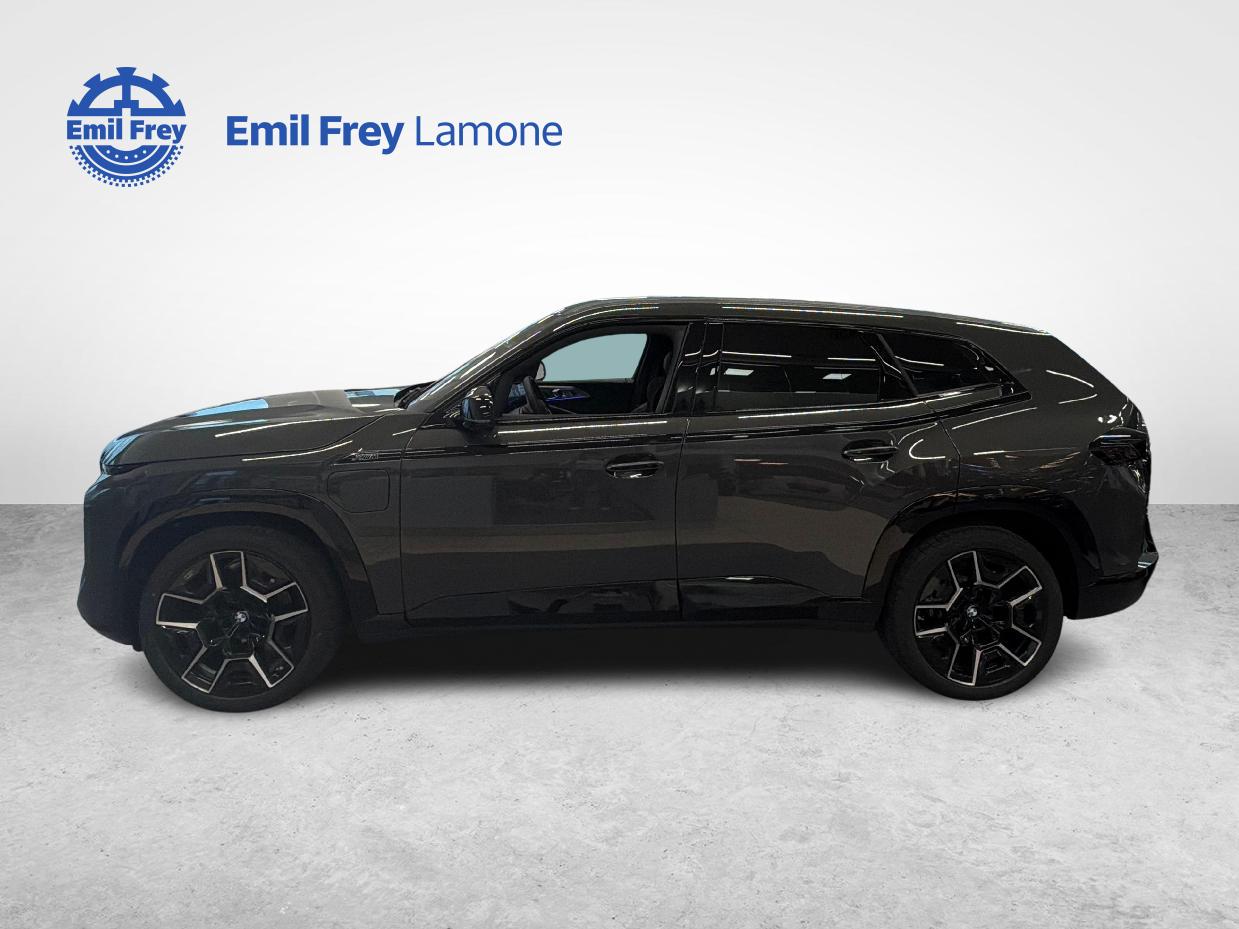 BMW XM 50e Plug-in Hybrid-showroom-element-1