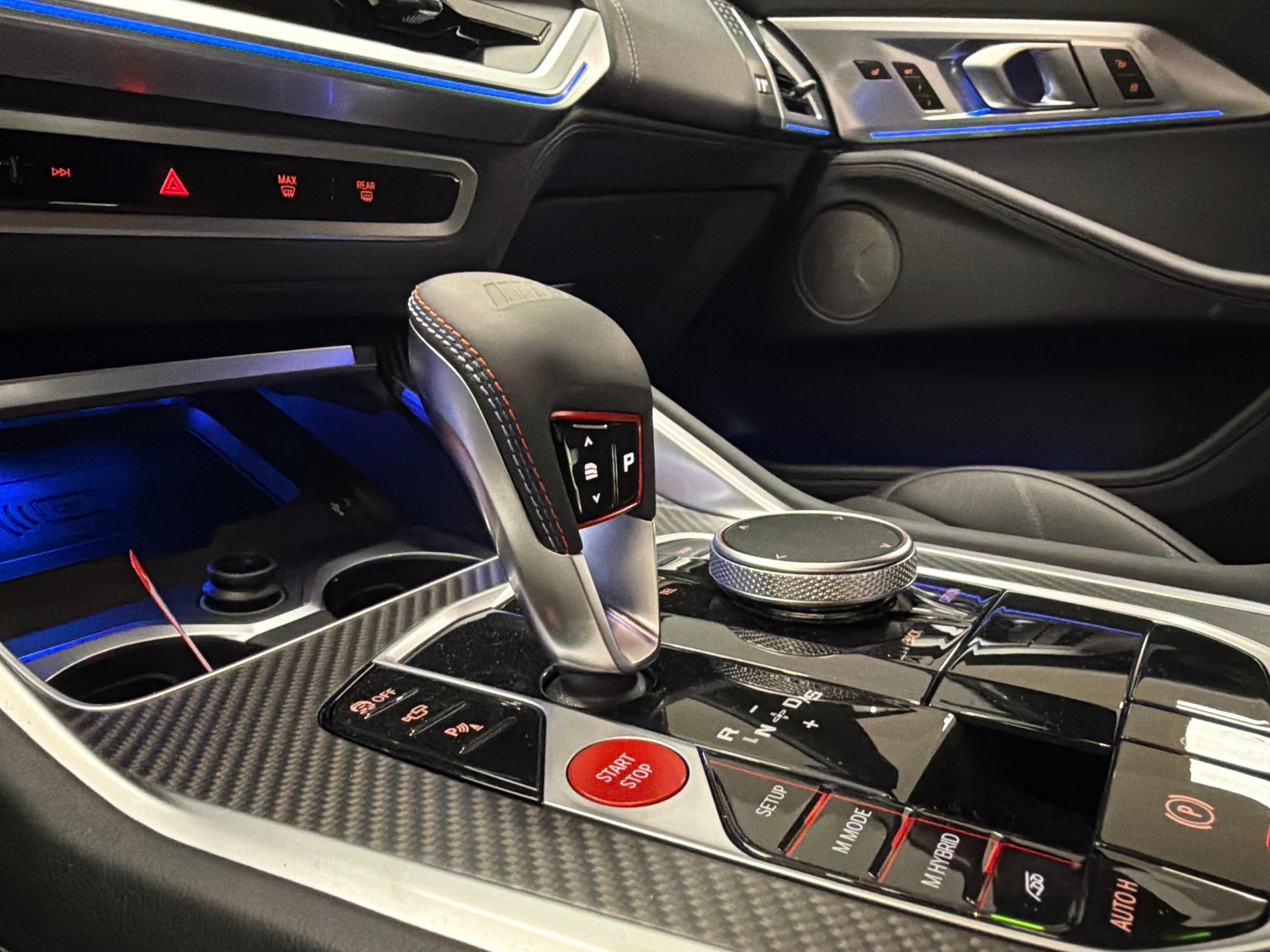 BMW XM 50e Plug-in Hybrid-image-15