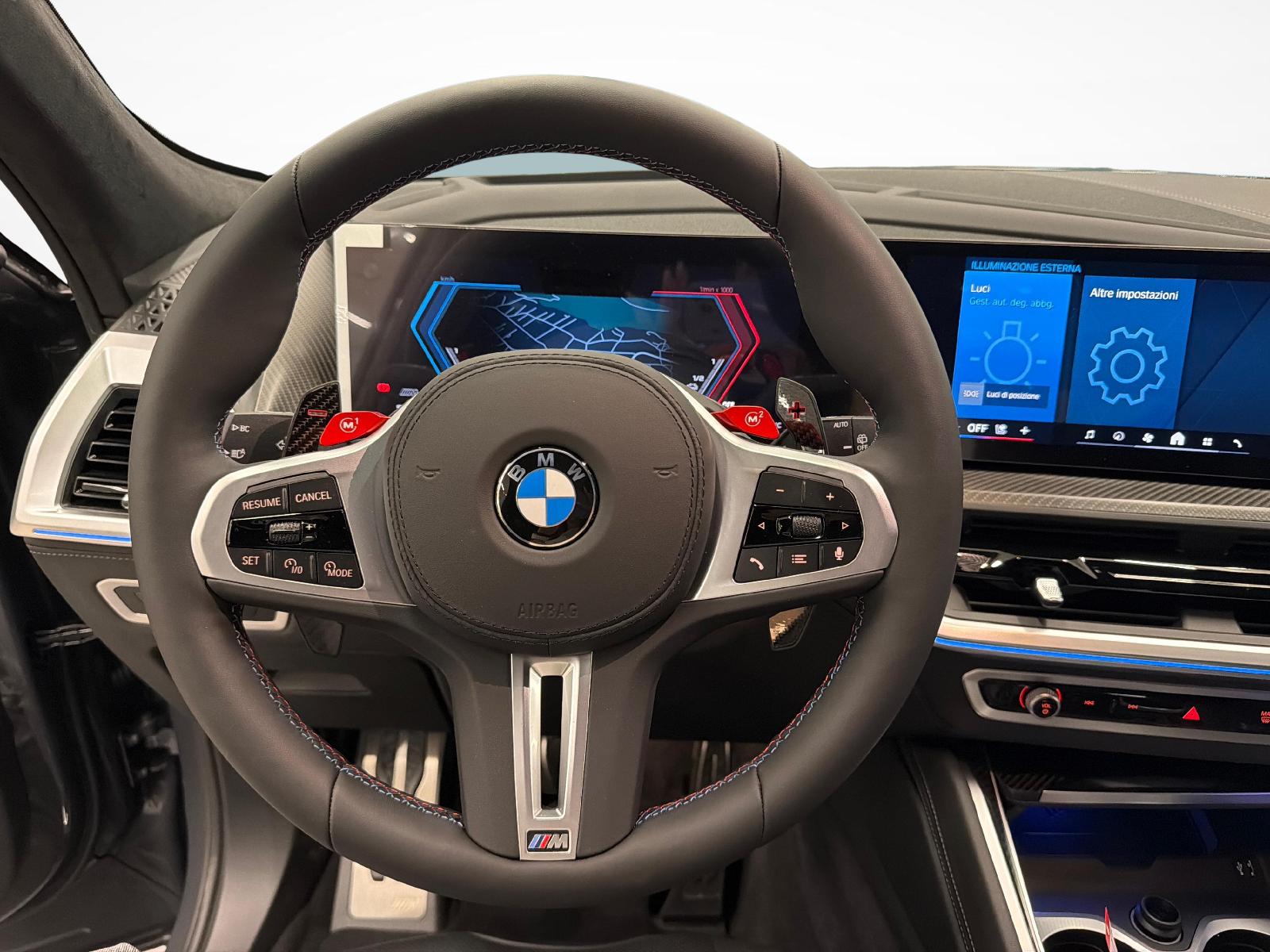 BMW XM 50e Plug-in Hybrid-image-13